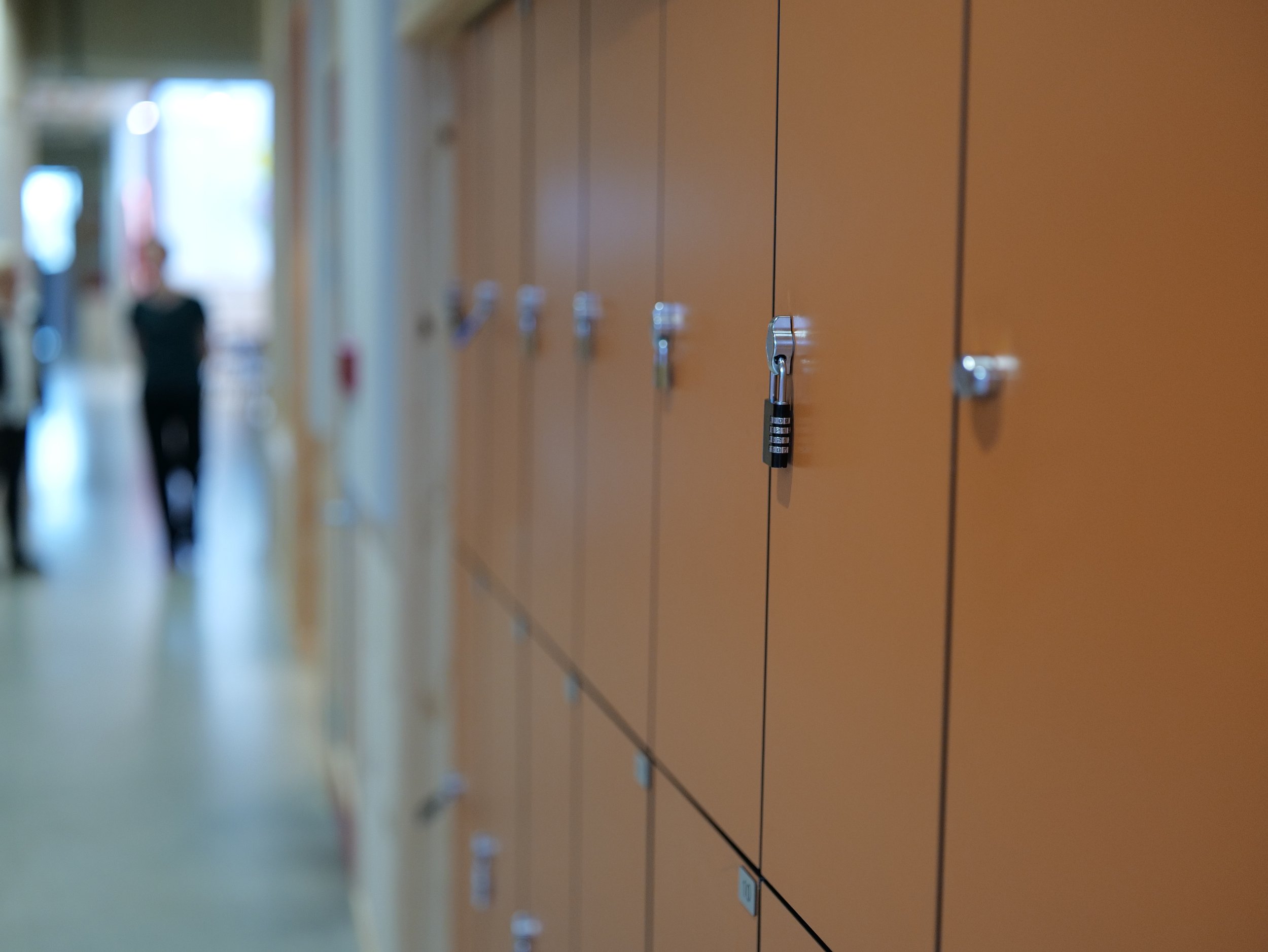 Alliansen blundar för ansvaret och låter eleverna betala