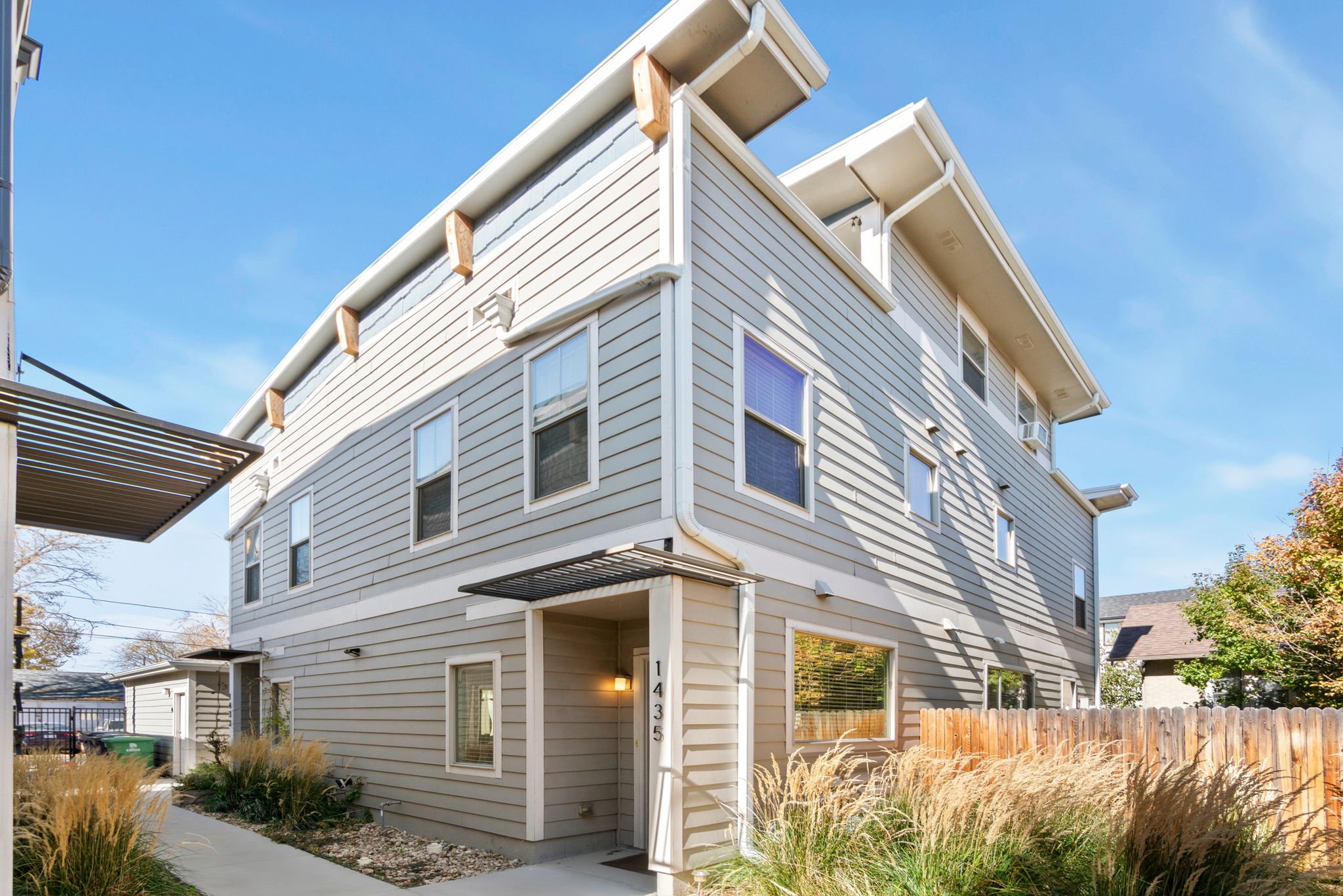 1-web-or-mls-1435 Irving St 1.jpg
