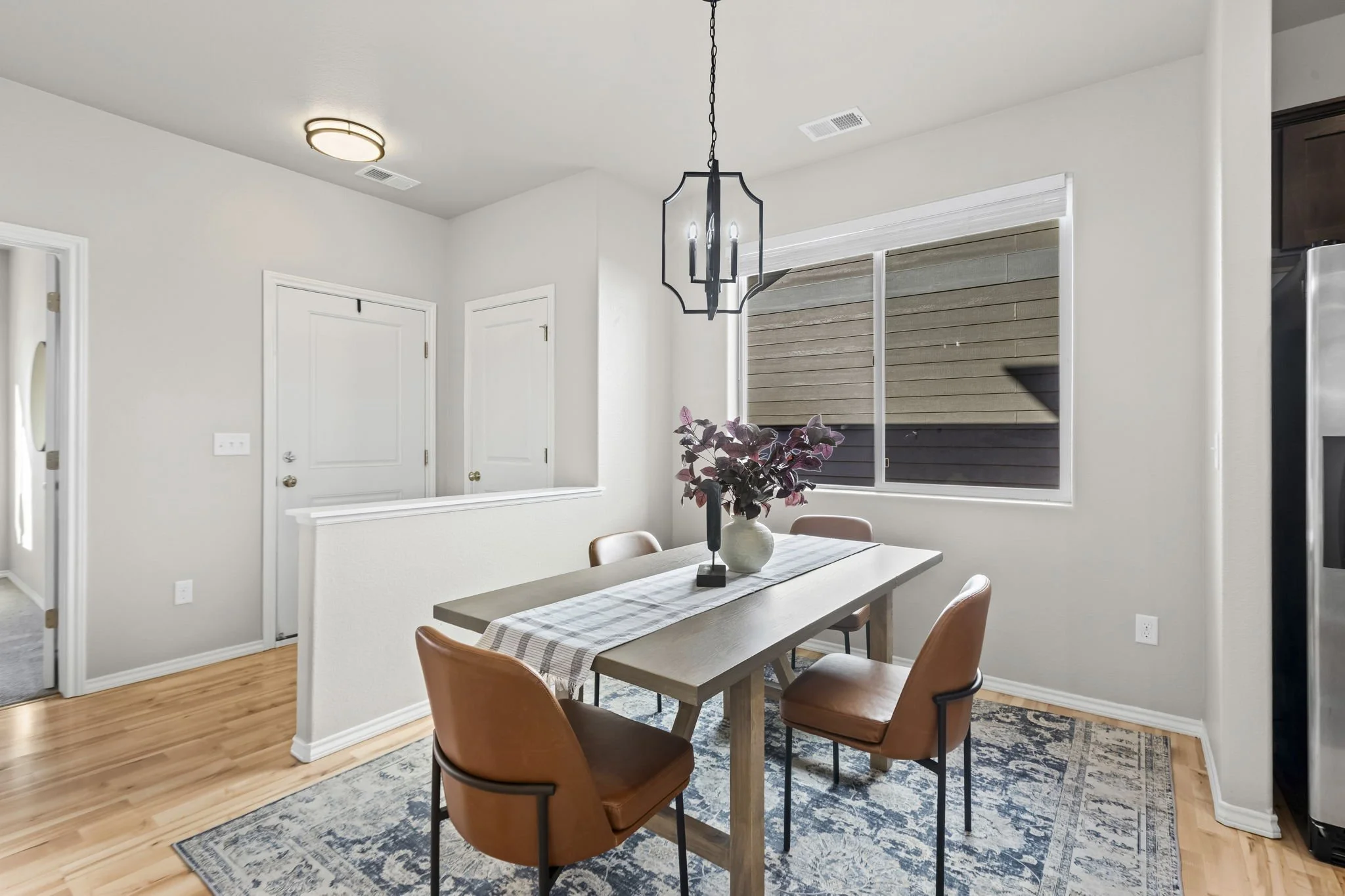 5-web-or-mls-1956 Mackinac St 5.jpg