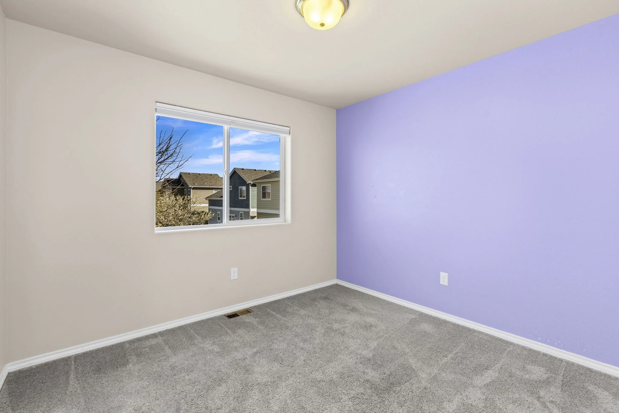 17-web-or-mls-1956 Mackinac St 17.jpg