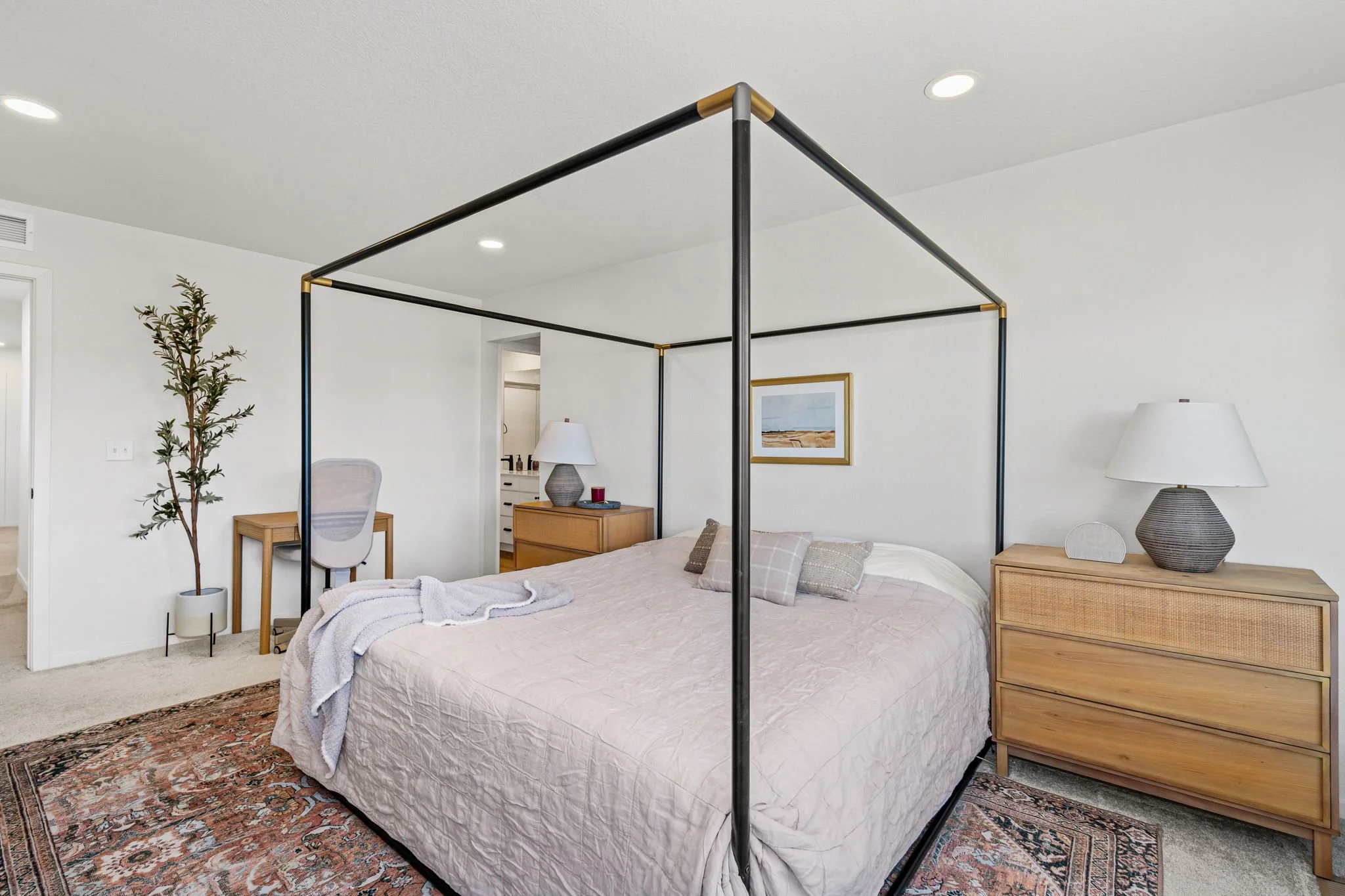 17-web-or-mls-5082 Brule Dr 17.jpg