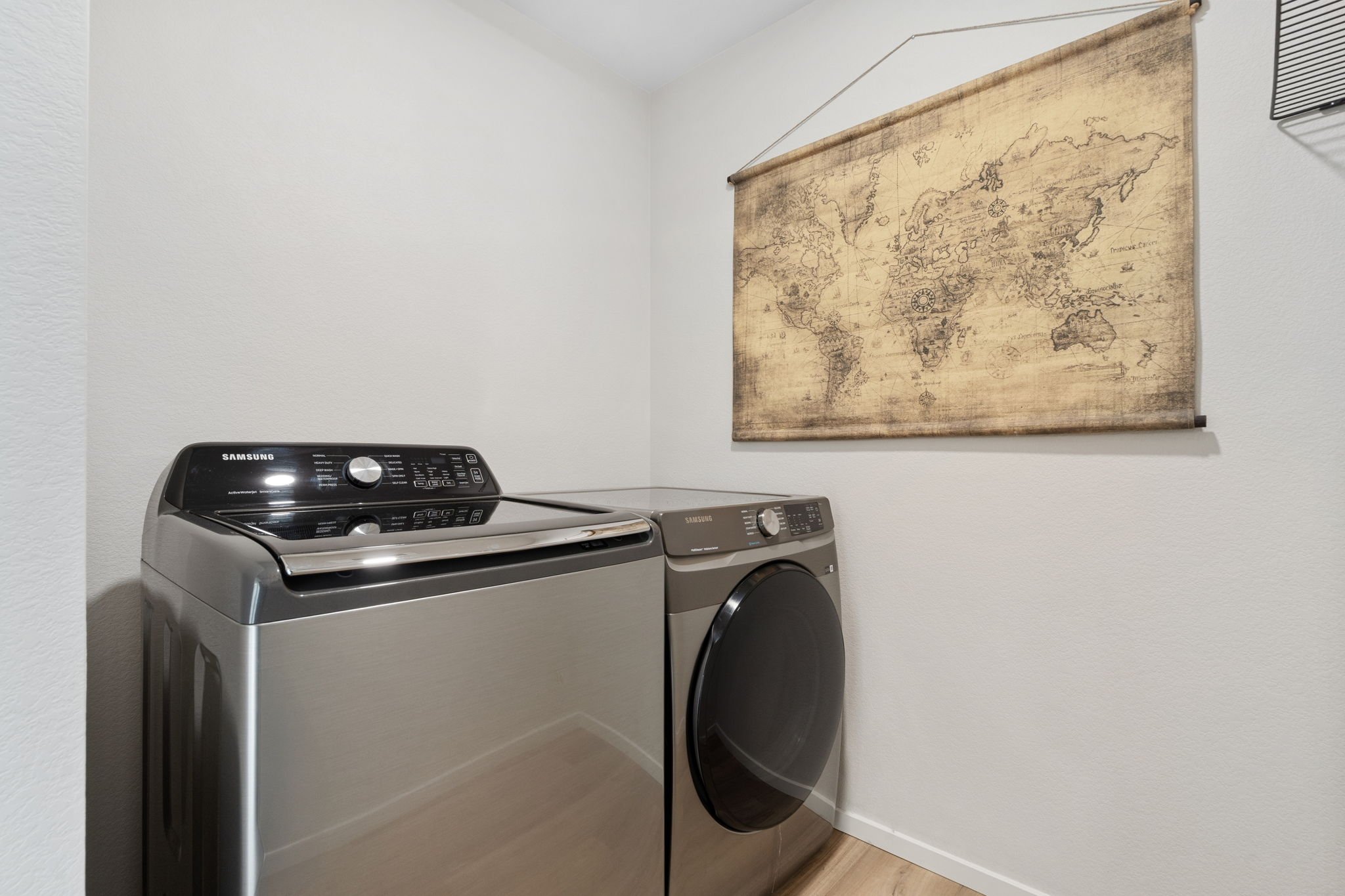 21-web-or-mls-5199 Beckworth St 21.jpg