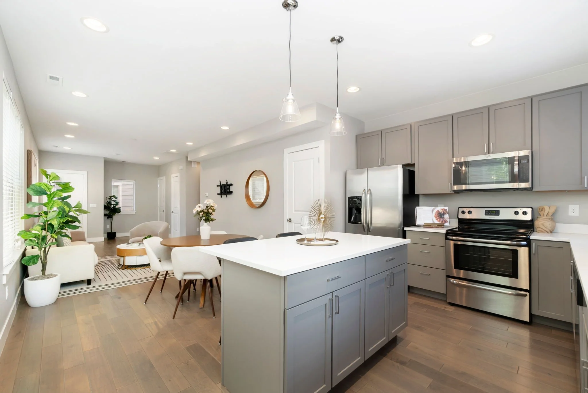 6-web-or-mls-1435 Irving St 6.jpg