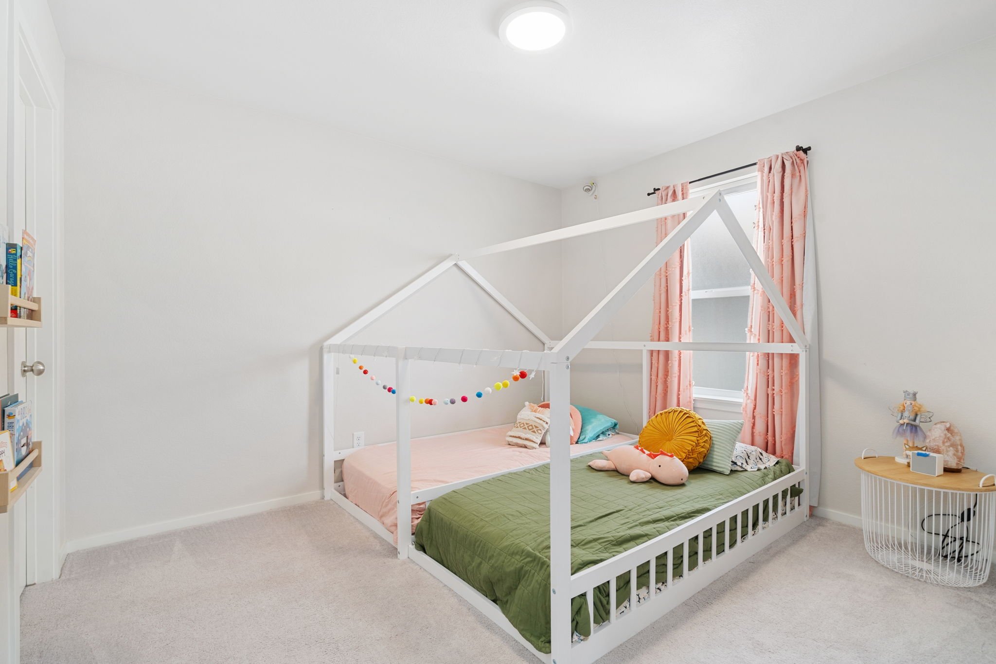 22-web-or-mls-5199 Beckworth St 22.jpg