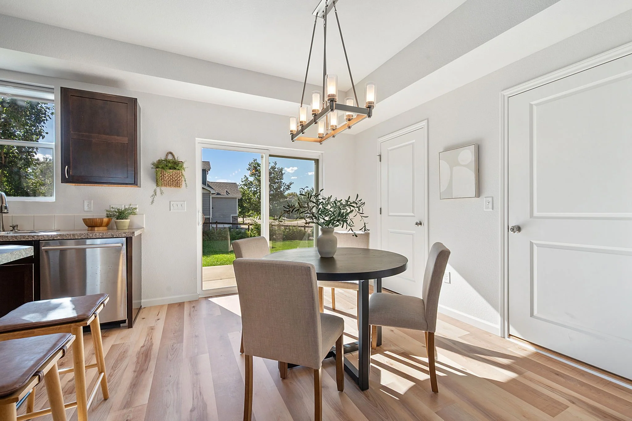 9-web-or-mls-371 Toronto St 9.jpg