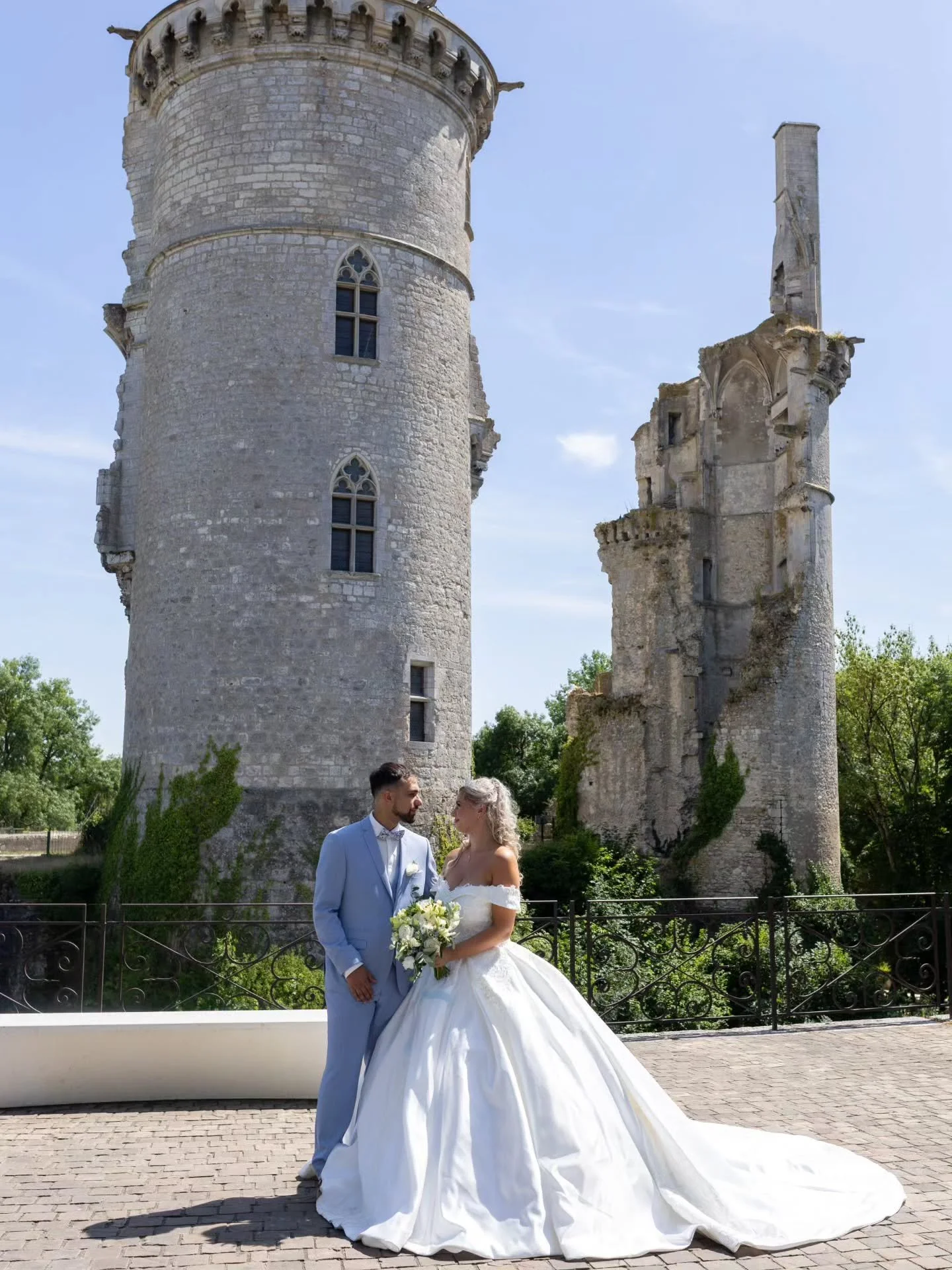 Une journ&eacute;e extraordinaire !
.
.
.

#seancephotofamiliale
#seancephoto
#seansephotobourges
#bourgesmariage 
#photographeregioncentre 
#mariage 
#photography
#photooftheday 
#wedding
#photographiemariage
#centrevaldeloire
#bourges
#photographeb