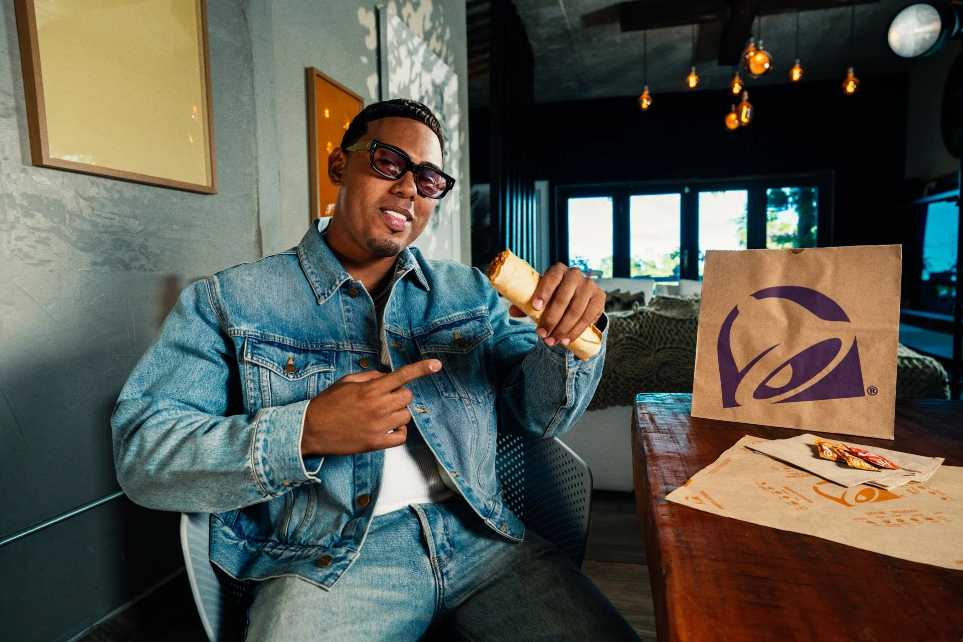 Myke Towers x Taco Bell