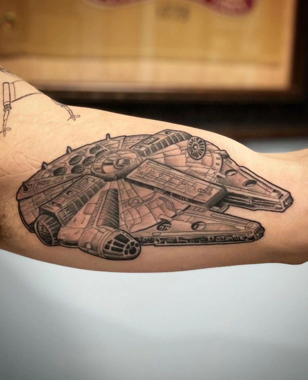 Done by @jonezyzaps at our private studio @heartinhand_est in #DeepEllum #DallasTexas #ElmStreetTattoo⁠
⁠
Fun start on this #starwars themed tattoo done at #HeartInHandTattoo⁠
⁠
Contact for booking: ianjonestatoos.com⁠
⁠
#nevertellmetheodds #hansolo 