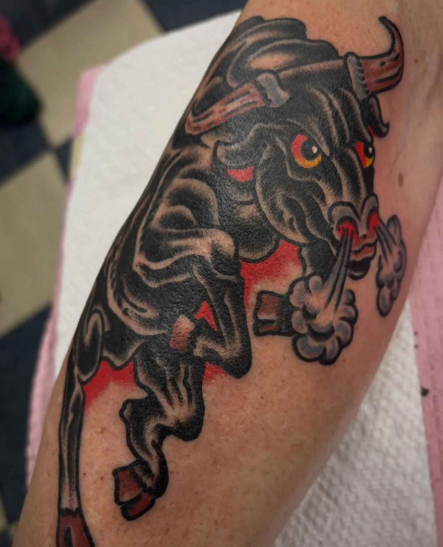 Done by @losgonzaleztattoo at #ElmStreetTattoo #DeepEllum #DallasTexas #HeartInHandArlington @heartinhand_arlington⁠
⁠
Contact: DM for Appointments⁠
⁠
Raging Bull. Please Message me for your next tattoo! Bright and Bold or Fine Line. Whatever you&rsq