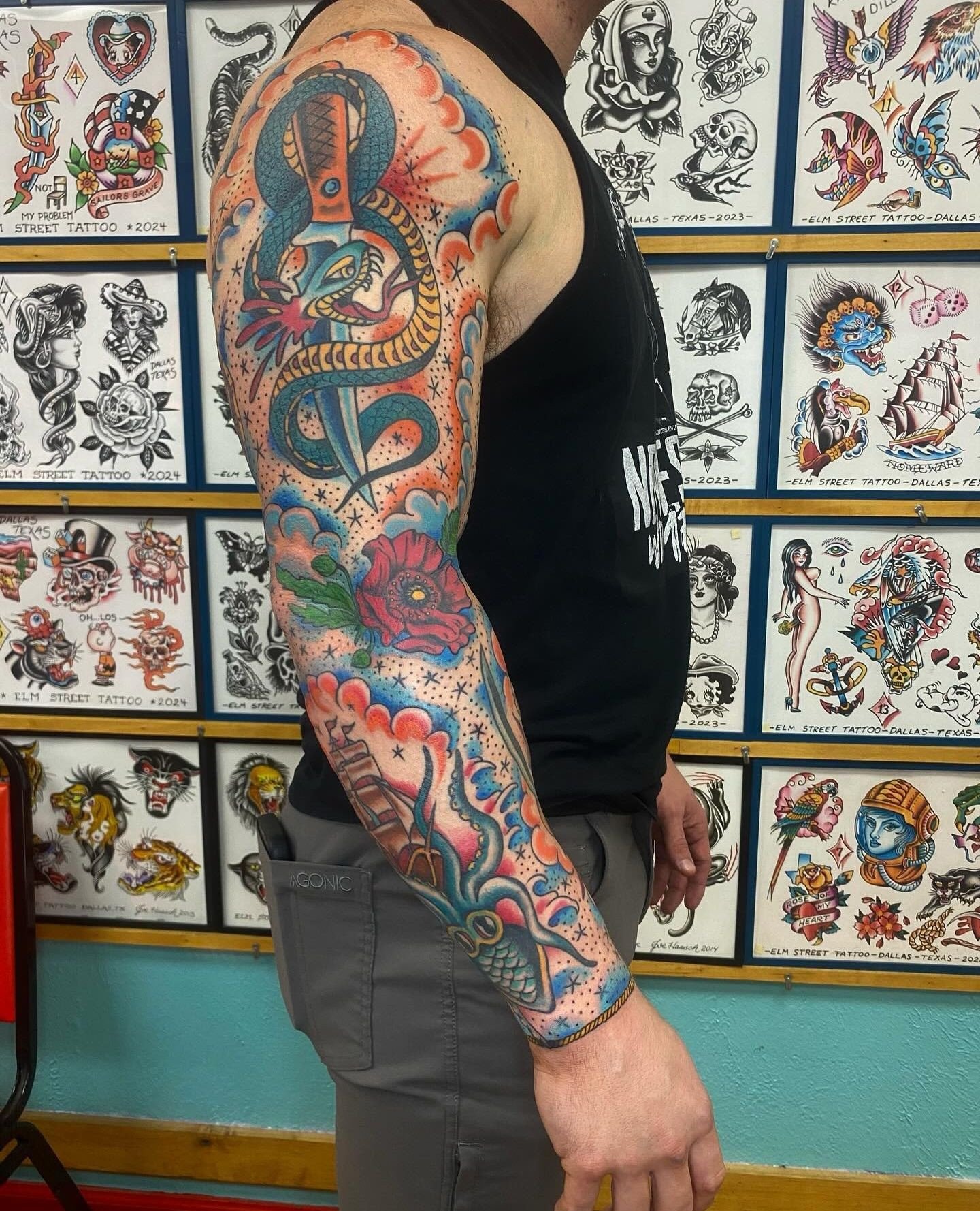 Done by @tattootroubadour at #ElmStreetTattoo #DeepEllum #HeartInHandLG #LowerGreenville #DallasTexas Al works at both @elmstreettattoo &amp; @heartinhand_lg⁠
⁠
Contact: awnbooking@gmail.com (430-201-9732) Book yours today or walk-in...⁠
⁠
Thank you 