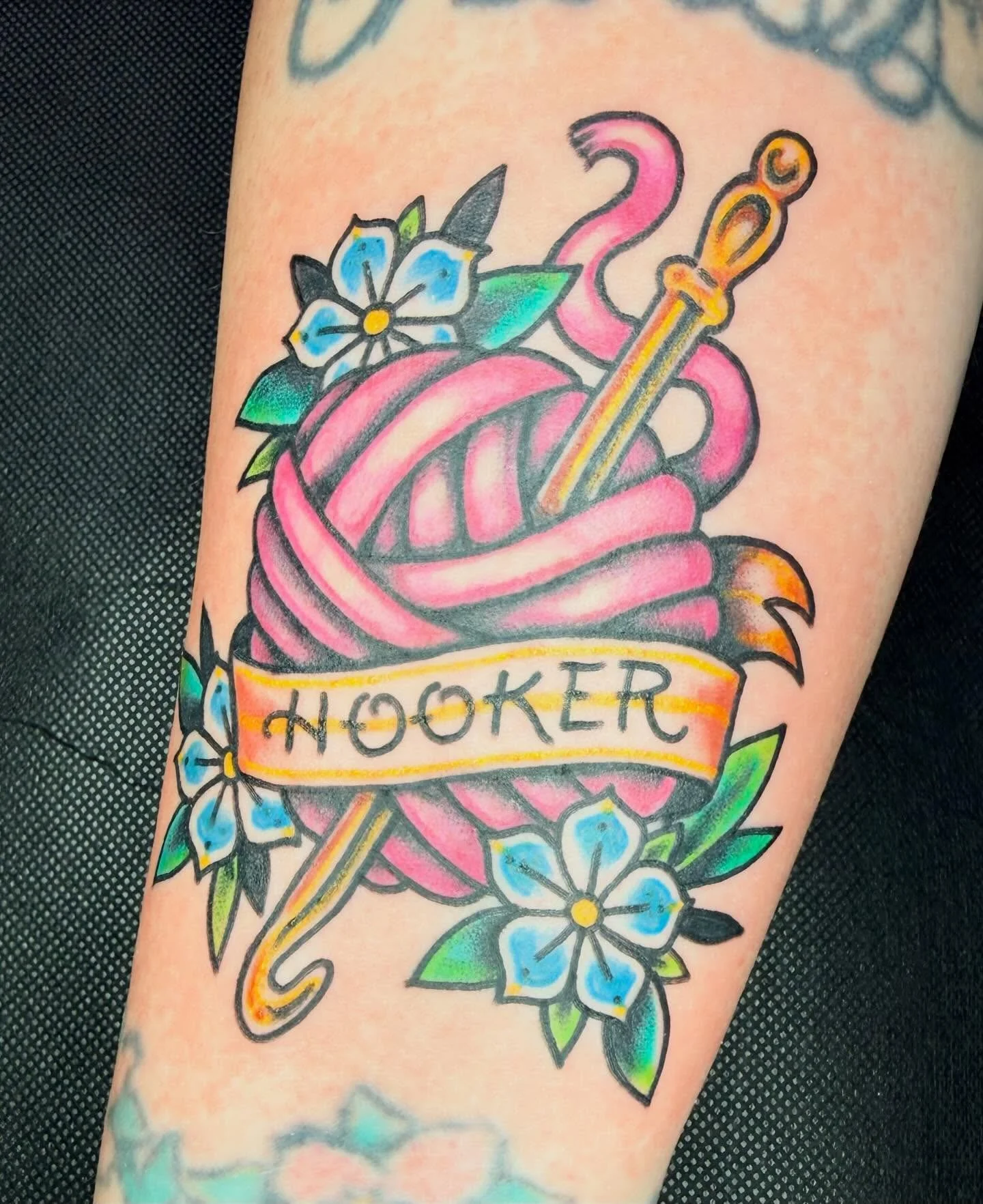 Done by @luluvantuckett who works at both #ElmStreetTattoo in #DeepEllum and @heartinhand_lg on #LowerGreenvilleAvenue⁠
⁠
Contact: www.luluvantuckett.com for bookings⁠
⁠
🧶🧶🧶⁠
Hit me up to get tattooed... ⁠
⁠
#hooker #crochettattoos #crochethook⁠