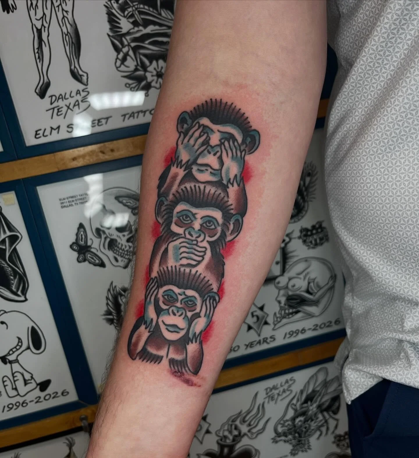 Done by @tattootroubadour at #ElmStreetTattoo #DeepEllum #HeartInHandLG #LowerGreenville #DallasTexas Al works at both @elmstreettattoo &amp; @heartinhand_lg⁠
⁠
Contact: awnbooking@gmail.com (430-201-9732) Book yours today or walk-in...⁠
⁠
Zach alway
