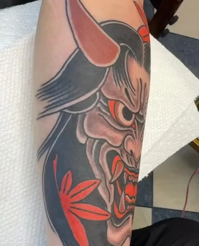 Done by: @rodrigo_canteras at #ElmStreetTattoo #HeartInHandGallery #DallasTexas #DeepEllum⁠
⁠
Hannya done today @elmstreettattoo For appointments go to link in bio or DM me with your questions. Thank you ( #📷 @rodrigo_canteras )⁠
⁠
Contact: https://