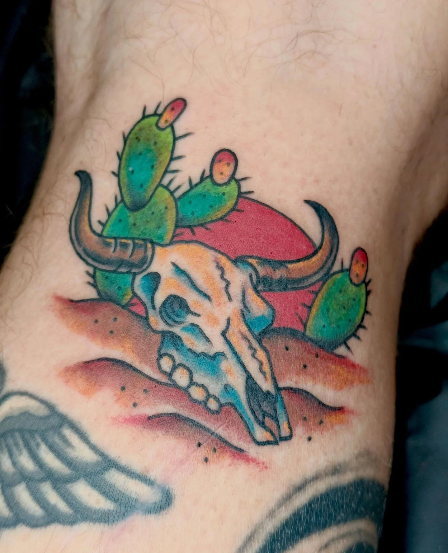 Done by @luluvantuckett who works at both #ElmStreetTattoo in #DeepEllum and @heartinhand_lg on #LowerGreenvilleAvenue⁠
Contact: www.luluvantuckett.com for bookings⁠
⁠
Texas themed walk in done at elmstreettattoo ⁠
I&rsquo;m there every Sunday taking