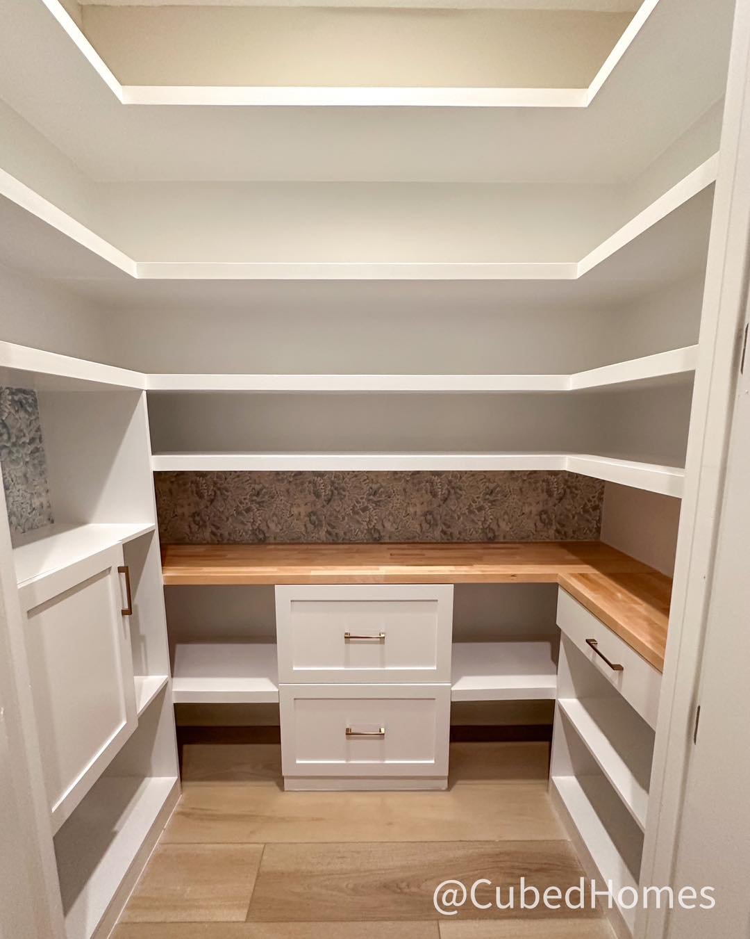 Pantry Goals 🤩

#pantryorganization #cubedhomes #pantrygoals #nocatee #pantrymakeover #pantry