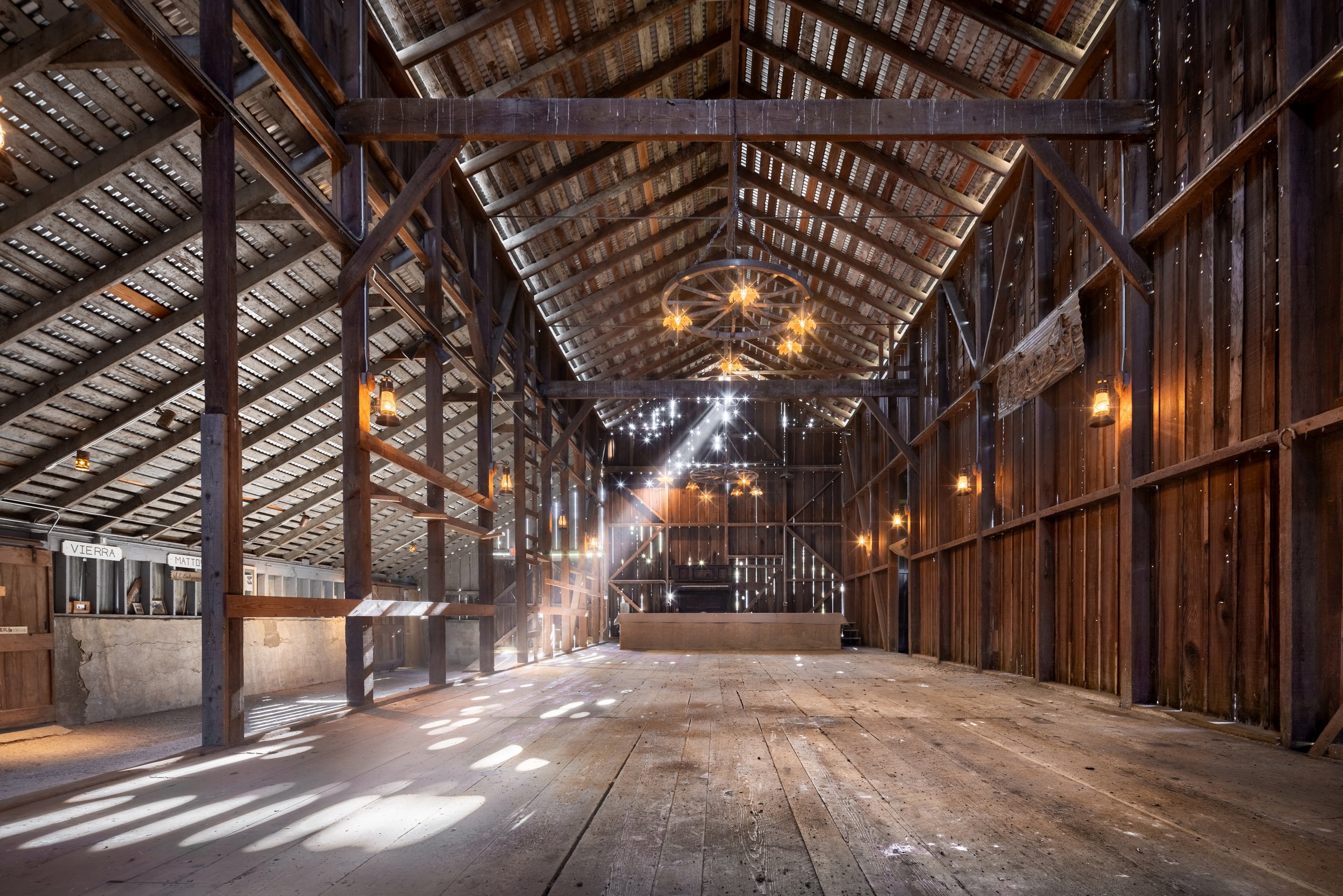 Barn_Dairy_2763.jpg