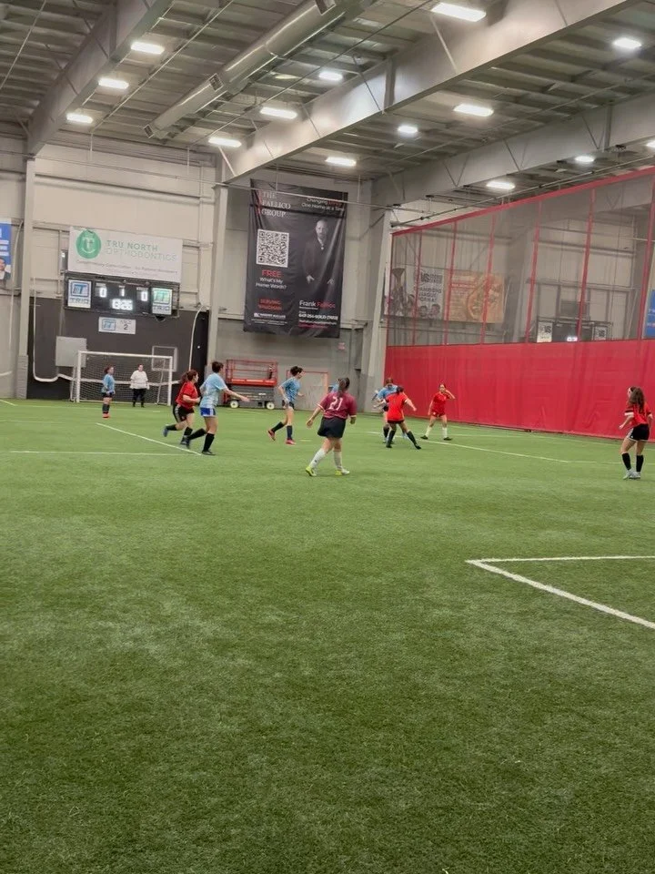 Action from our last Wednesday night before the holiday break! ⚽️

#Ladyshootersvaughan #Ladyshooterssoccer