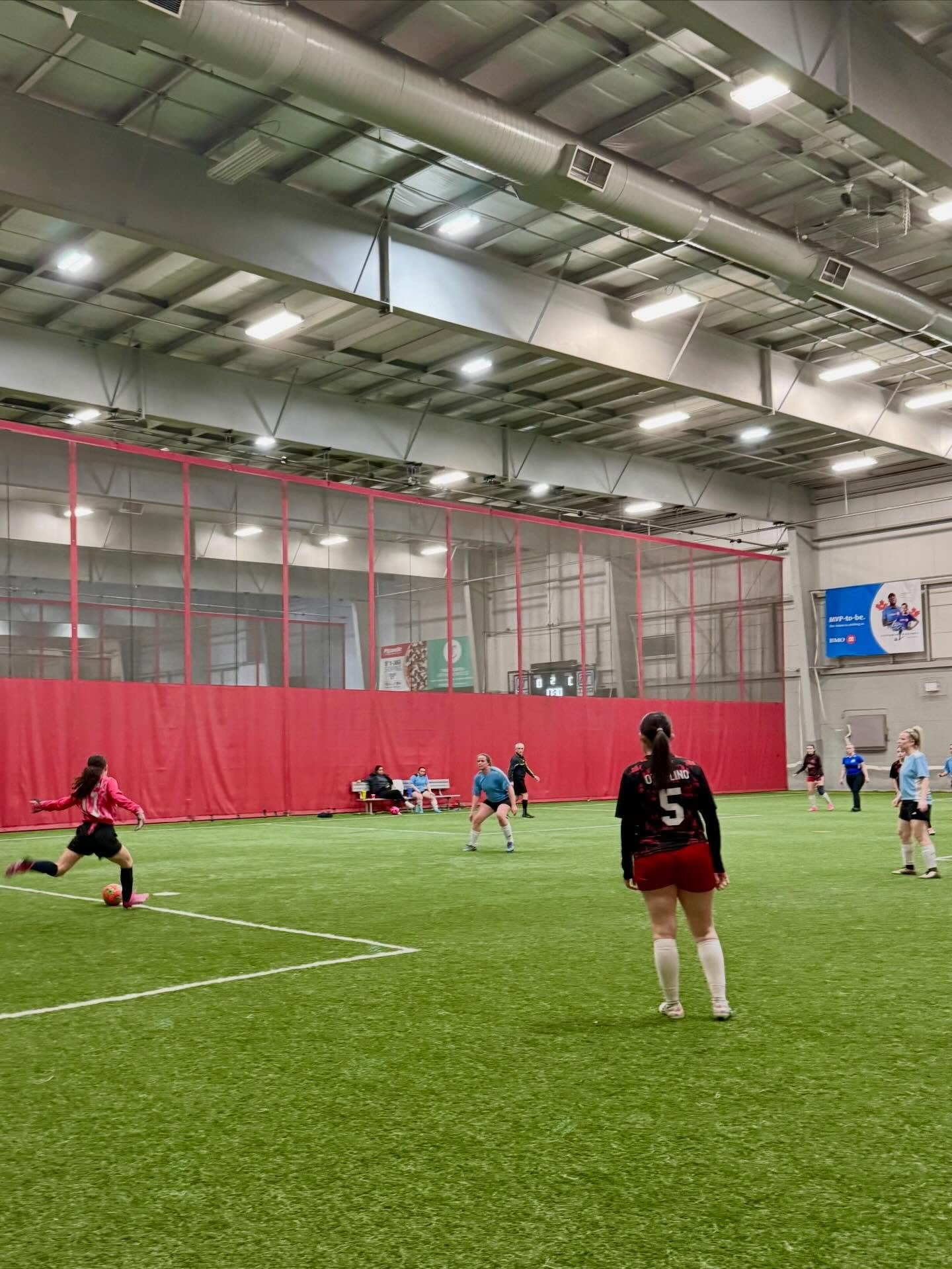 We are back after March Break with some of the action from this past Wednesday night! ⚽️

#Ladyshootersvaughan #Ladyshooterssoccer