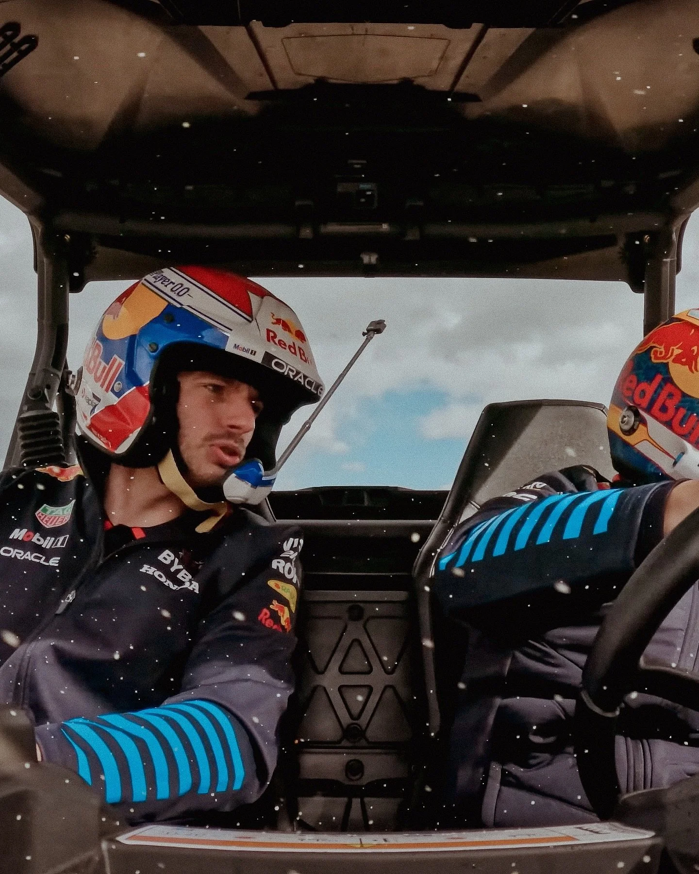 20 + GoPros &amp; 4 F1 legends, what could go wrong?! 🎥🏎️

Earlier this year we assisted @twopalmsmedia bring @redbull Unserious Race Series Life Saver edition to life in Melbourne.

On set with F1 legends @maxverstappen1 @schecoperez @danielriccia