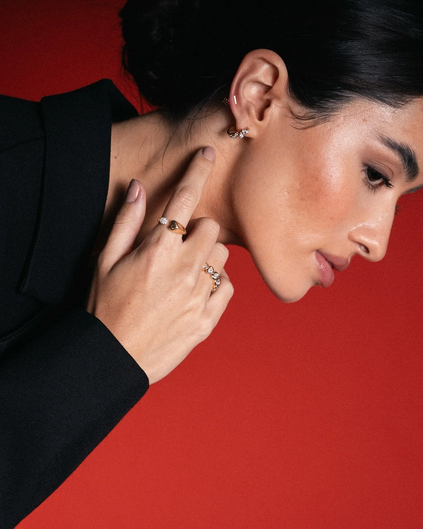 Capturing the essence of @claudenmejewellery new line, the &lsquo;Passion&rsquo; collection.

It&rsquo;s all about timeless elegance with a bold, modern twist. 

#robnn #jewellery #jewellerycontent #jewellerycampaign #claudeandmejewellery #production