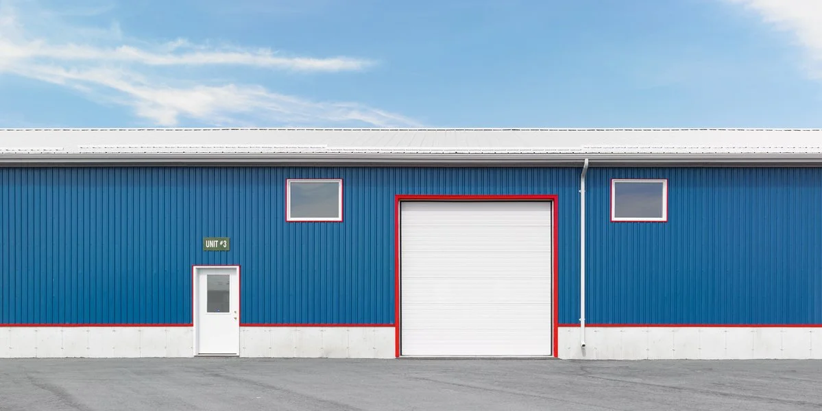 Kyle Tait : "Untitled (Tavistock Blue)" (Sans titre)