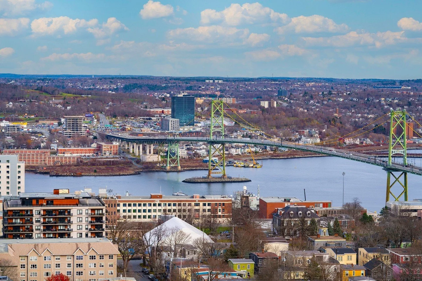 Celebrate Earth Day at Richmond Yards with breathtaking views, exclusive spring leasing specials, and a vibrant community atmosphere. Embrace sustainable living today. 🌱🏠 https://1l.ink/C6D6GHM