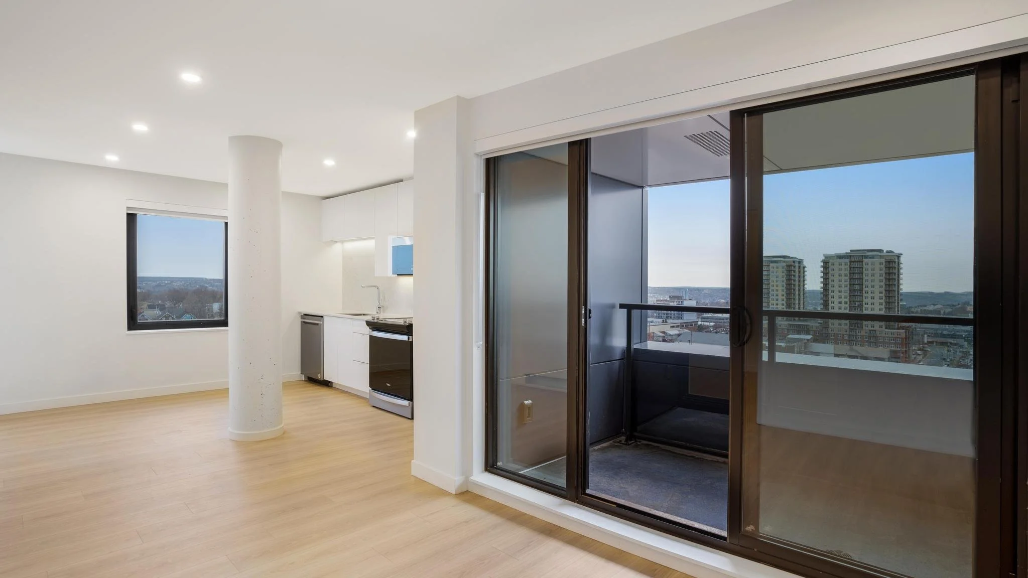 6100 Almon apt-1107-3.jpg