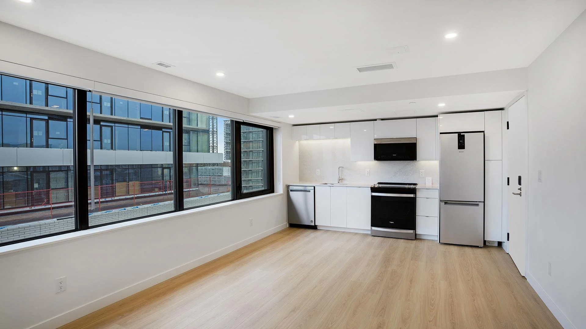 6100 Almon apt-501-23.jpg