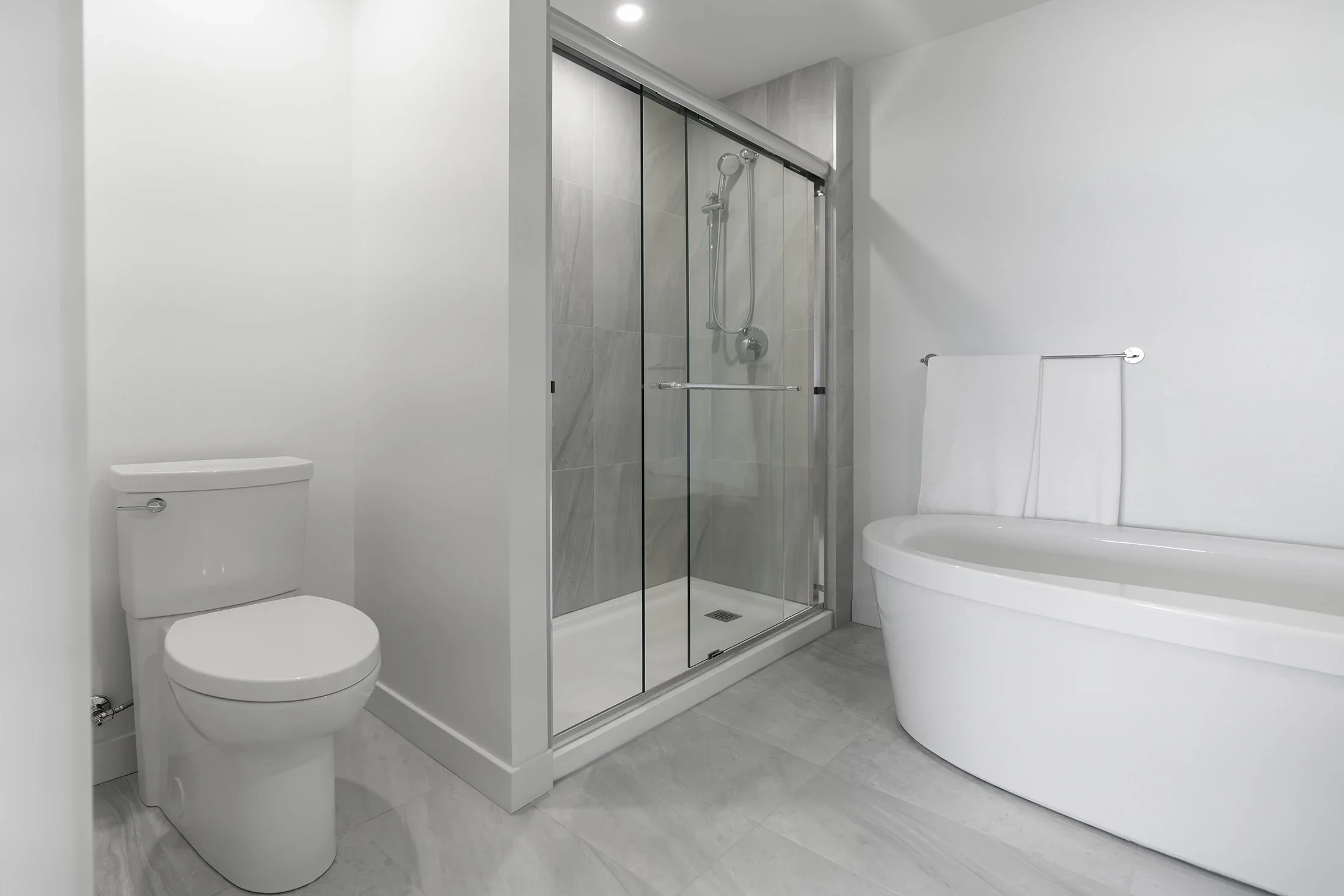 Unit+2211+RY+017.jpg.webp