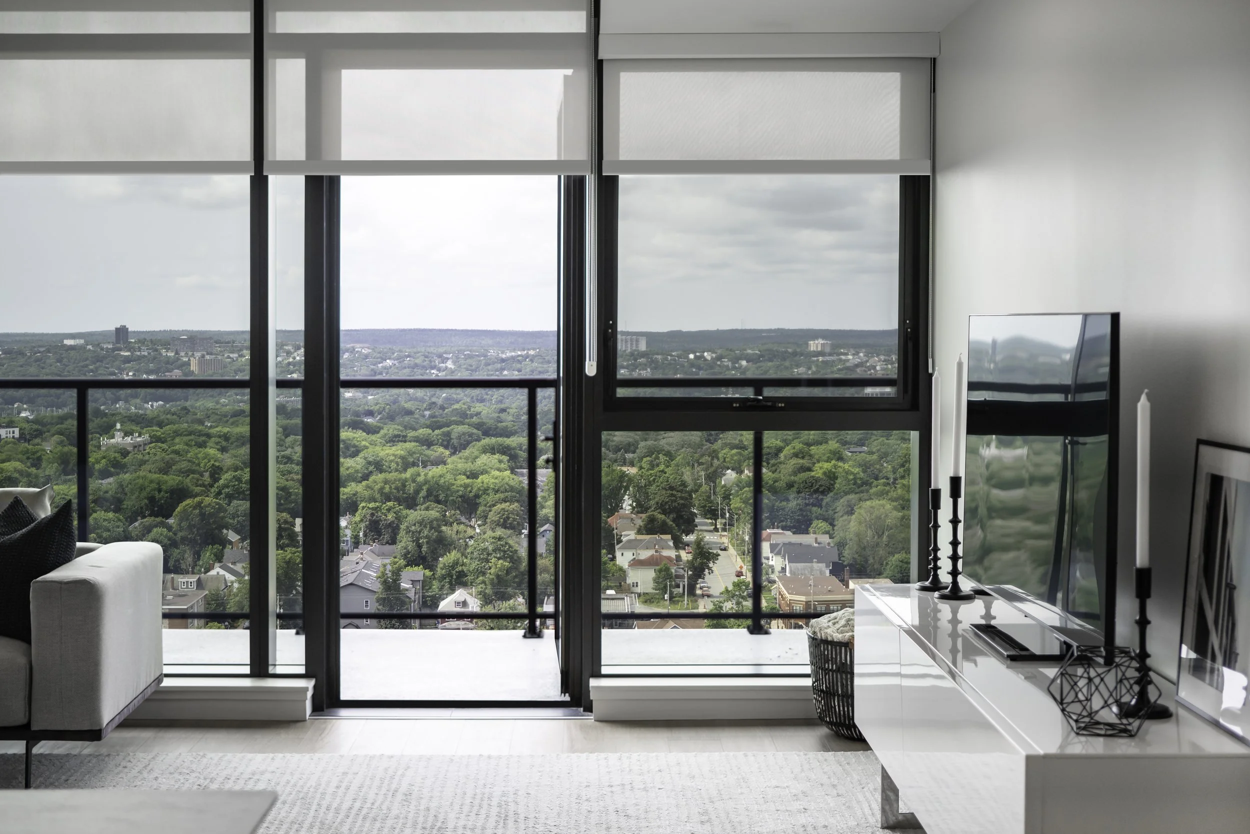 Unit 2211 RY 011.jpg