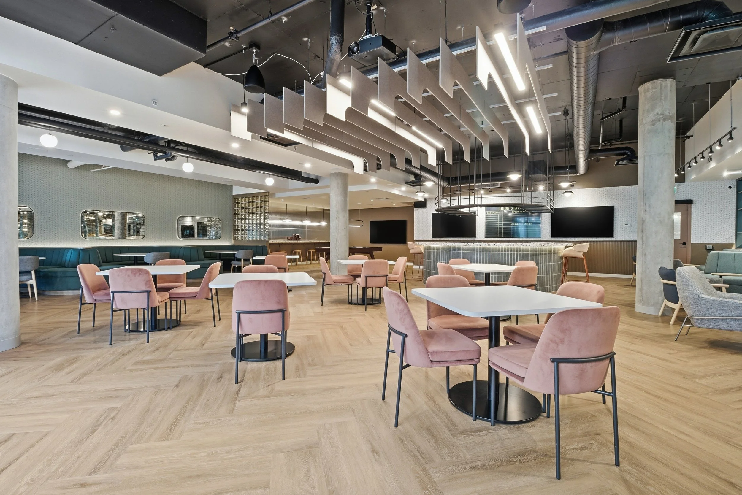 LOUNGE-03.jpg