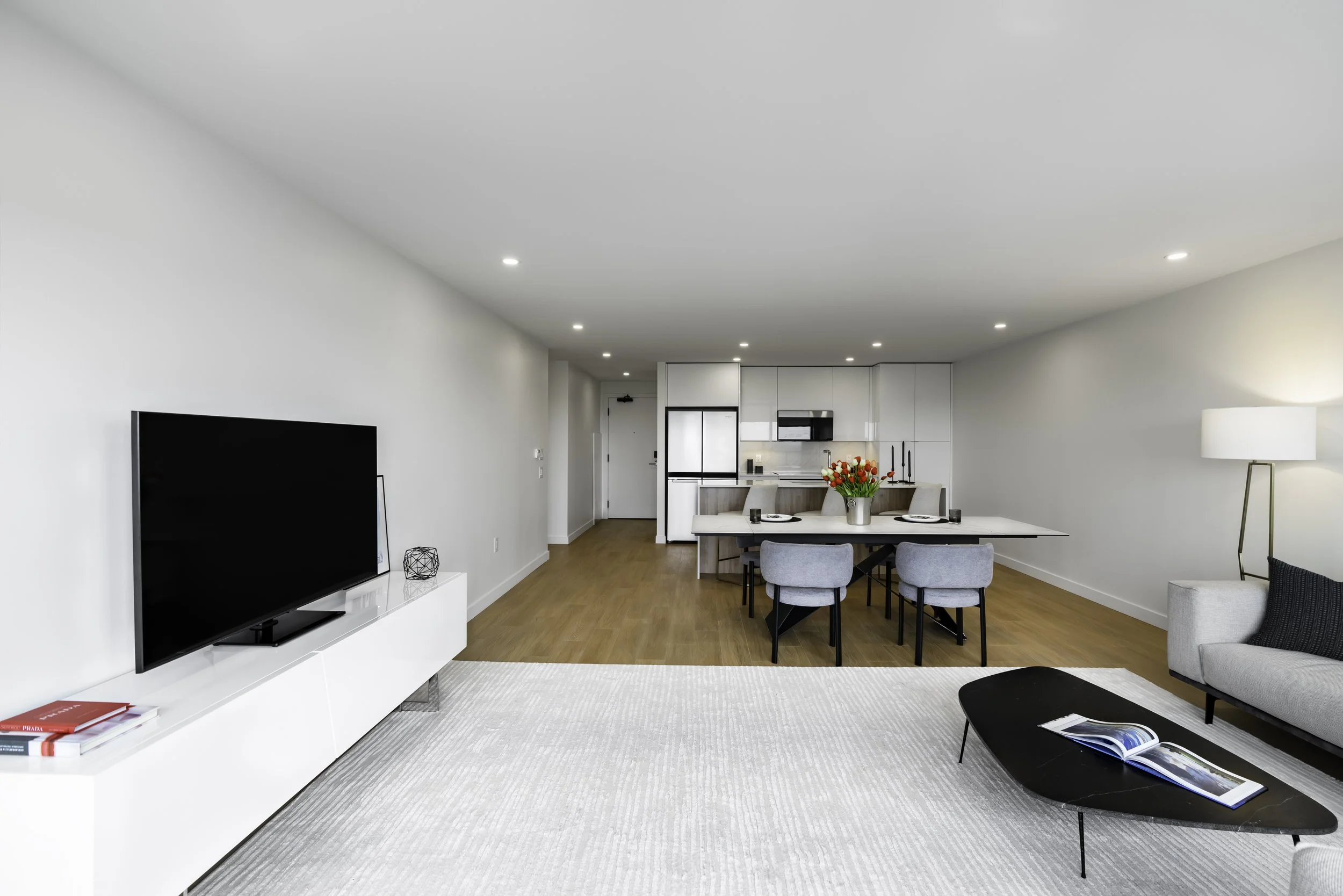 Unit 2211 RY 010.jpg