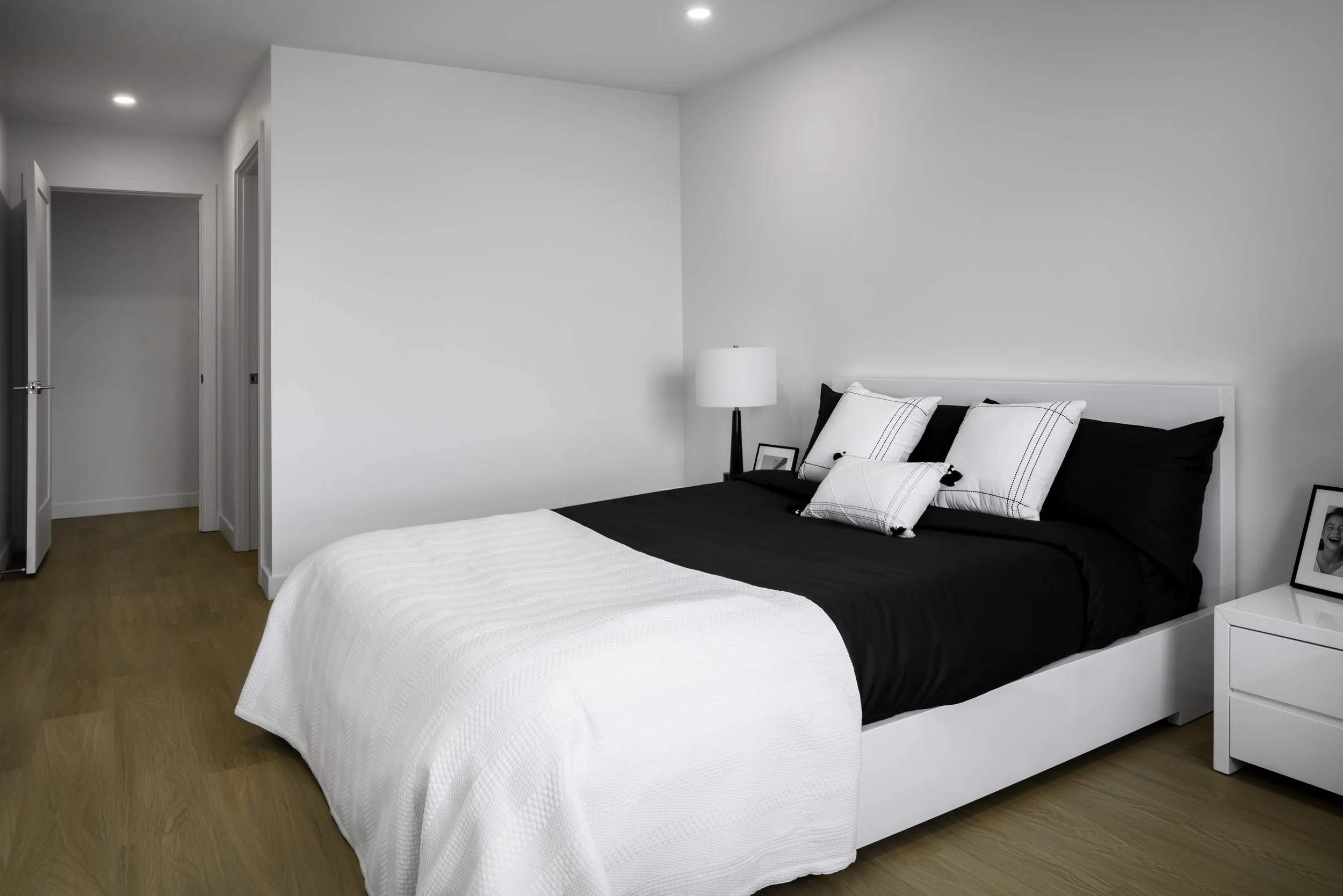 Unit 2211 RY 013.jpg