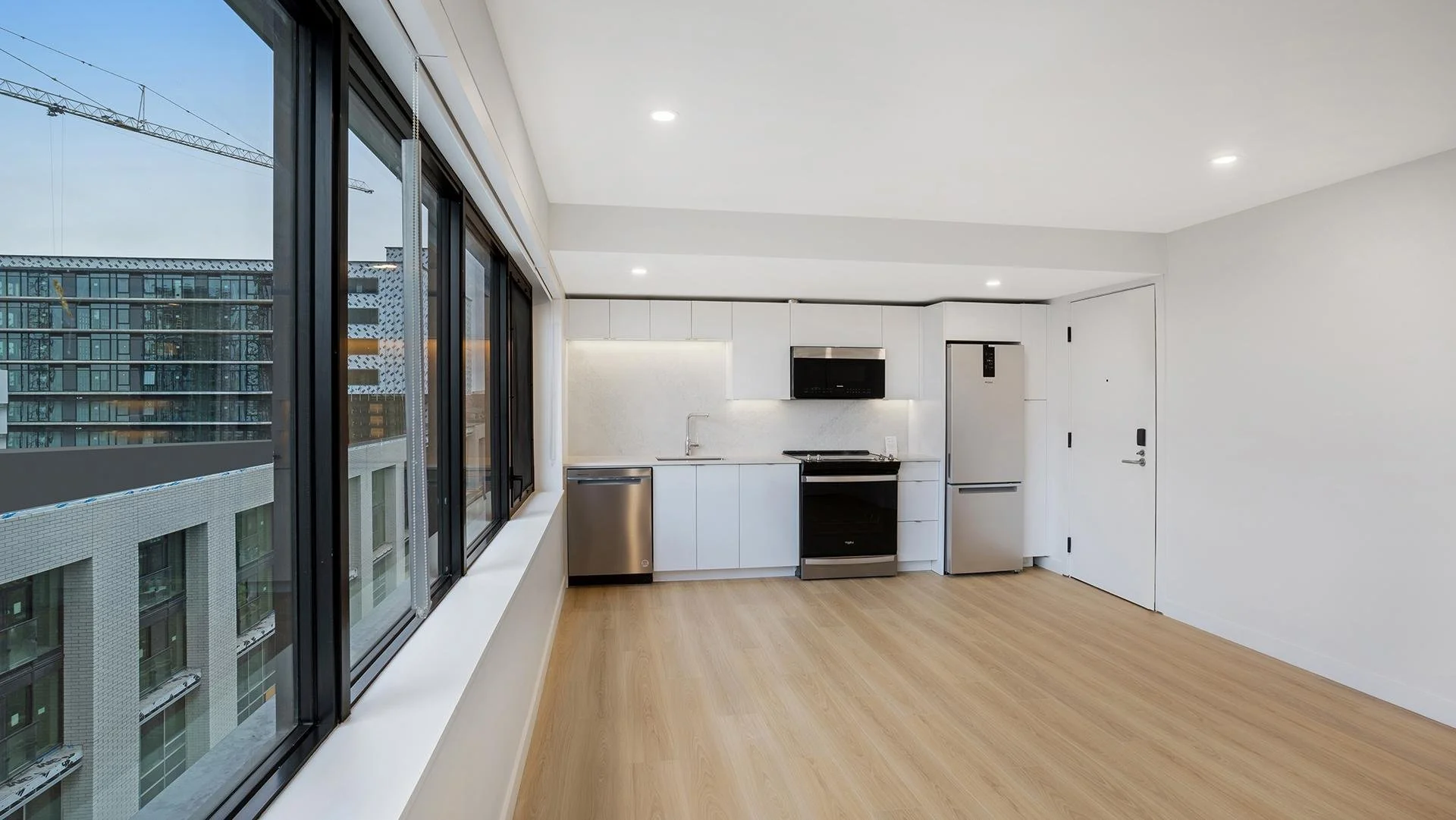 6100 Almon apt-501-18.jpg