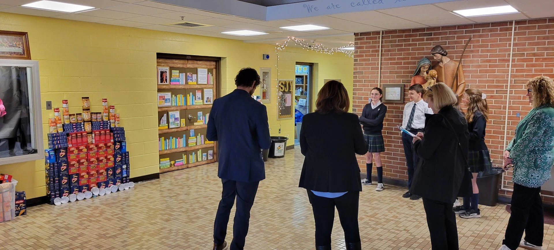In York, PA middle school students built the Sacred Heart of Jesus with their collected food items.