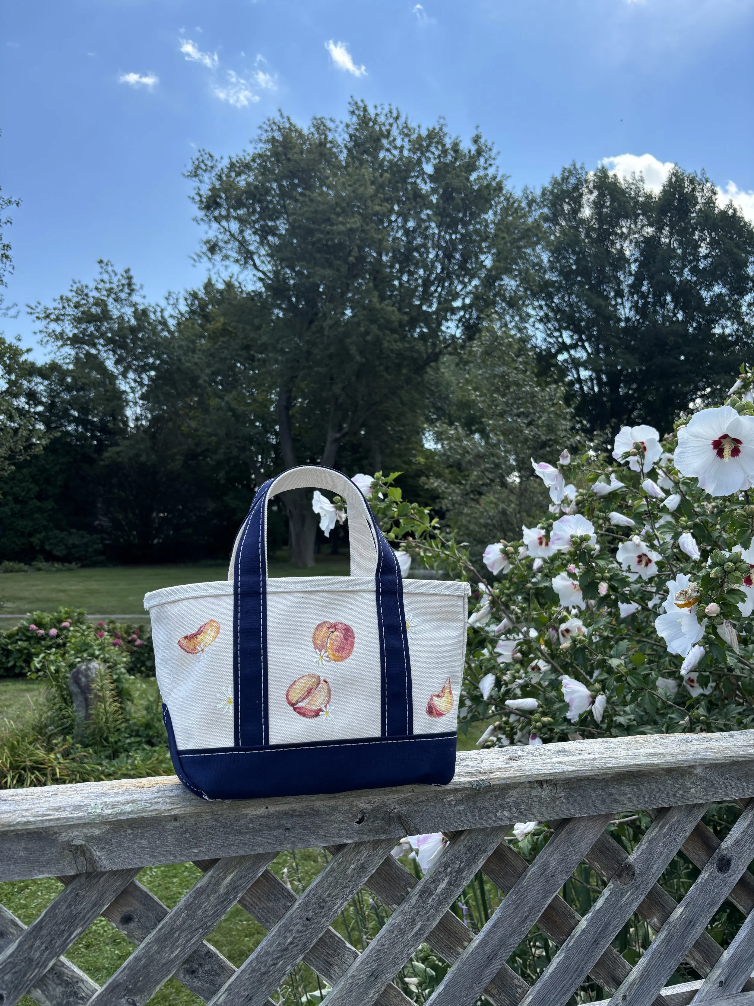 Peaches & Daisies Tote