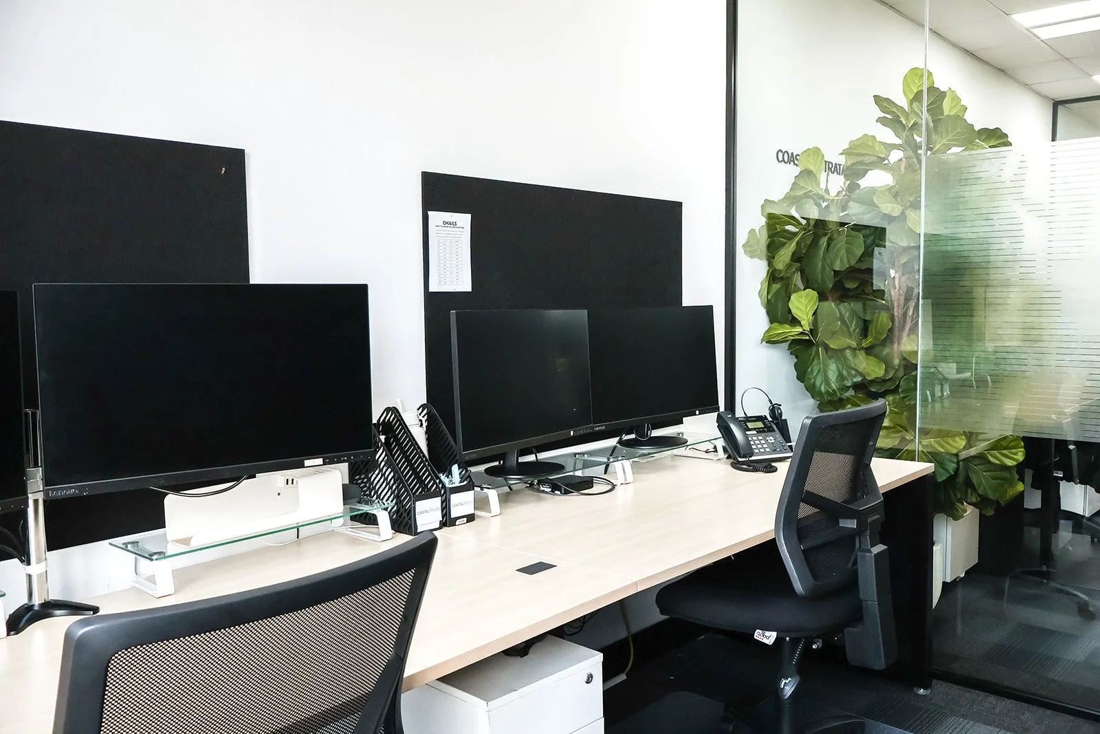 Suite 2.1 - Street front private office for two

A calm, light-filled private office overlooking Beverley Avenue. 

With natural light, leafy views, and bar-height window seating, it’s an ideal space for two people to work quietly, collaborate, or ho