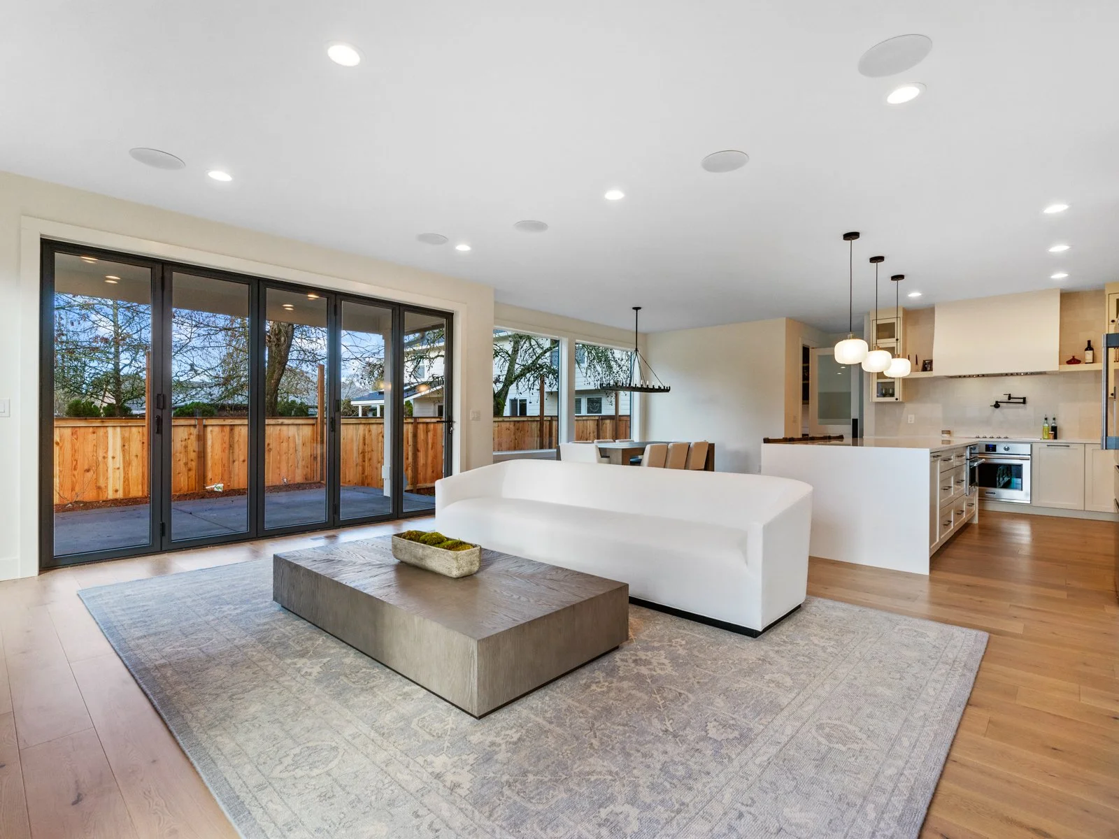 805 NE 146th St (10 of 15).JPG