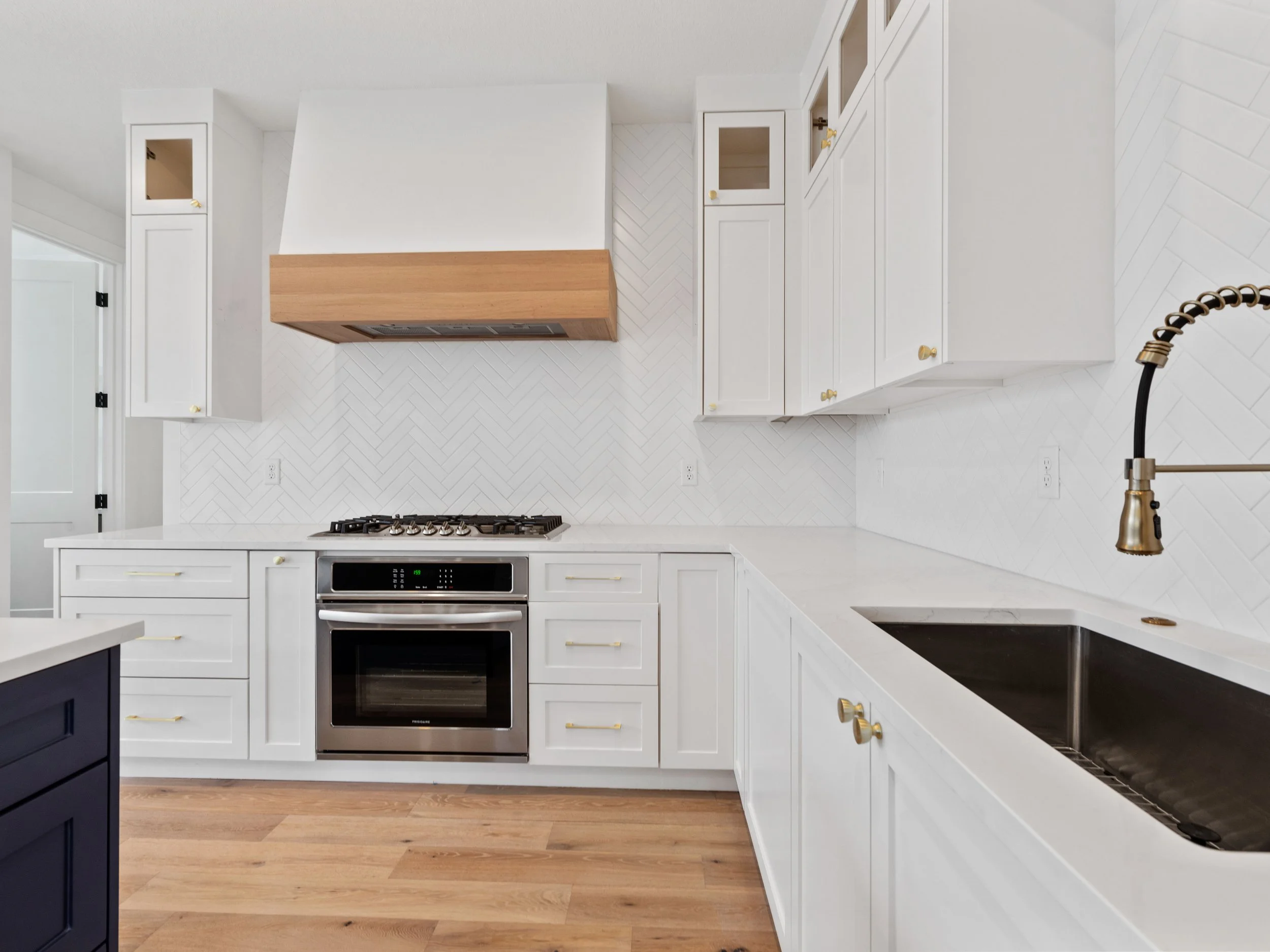 907 NE 146th St (2 of 30).jpg