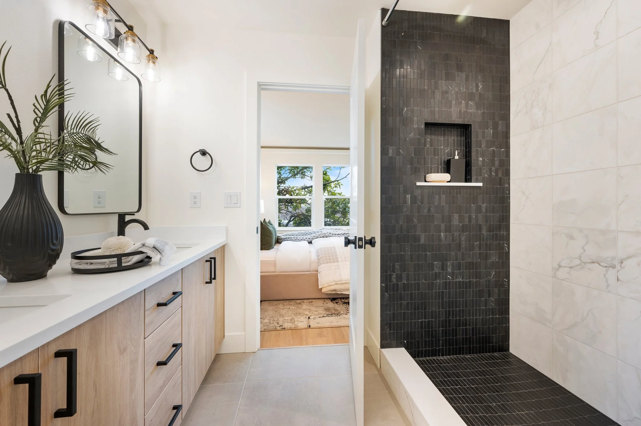 54-web-or-mls-104 E 30th St-66.jpg