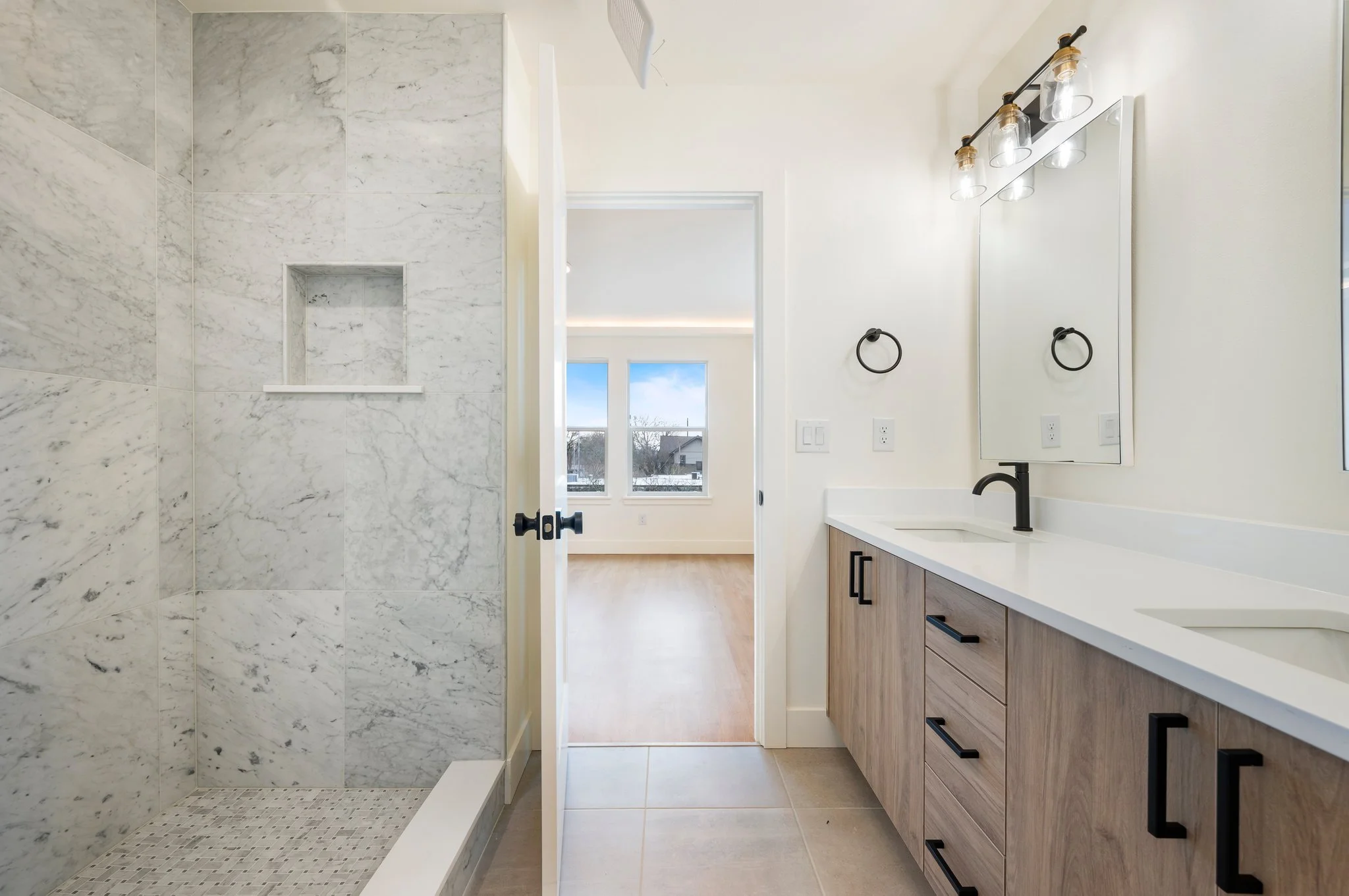 20-web-or-mls-108 E 30th St-59.jpg