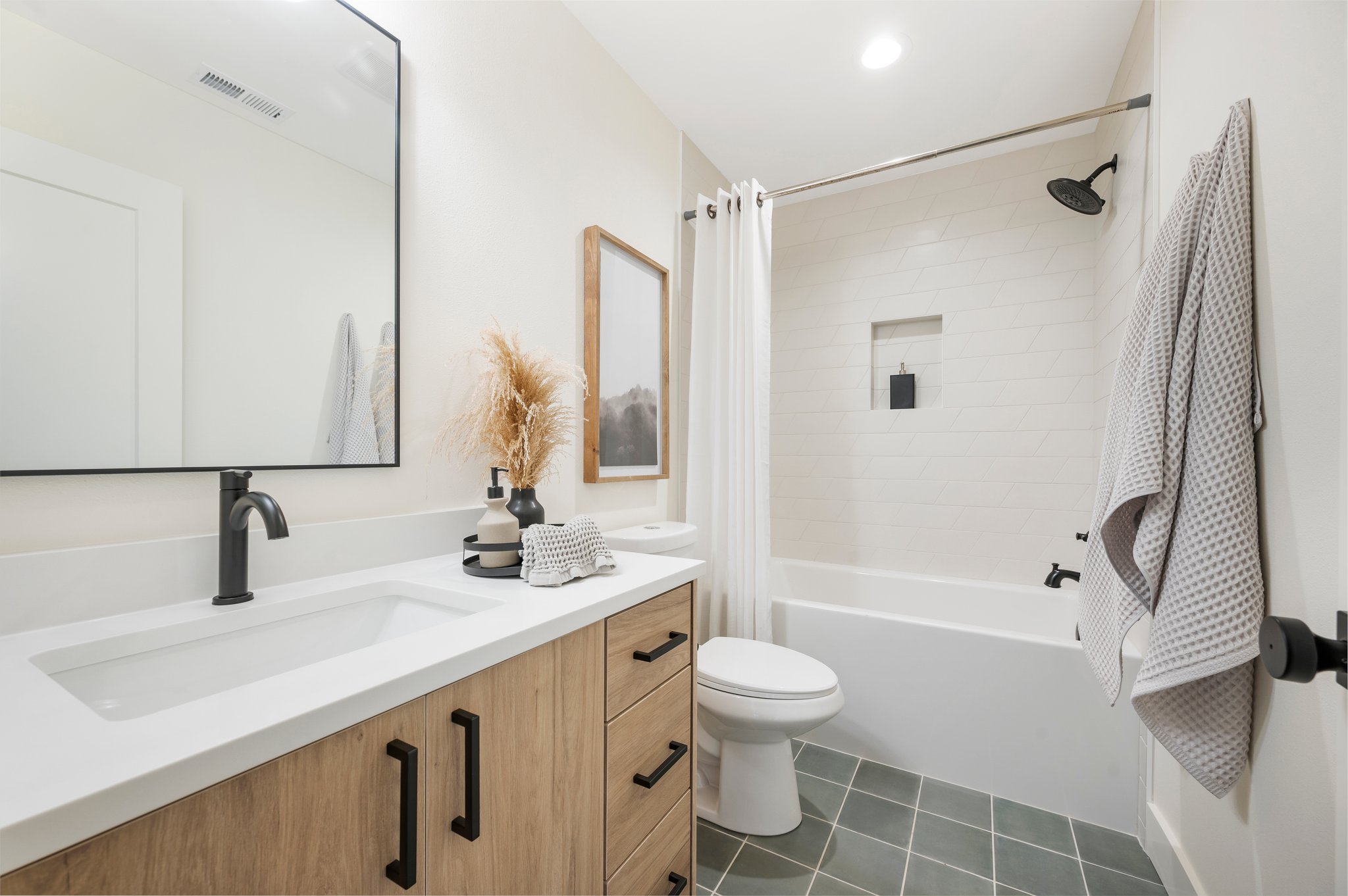 59-web-or-mls-104 E 30th St-80.jpg