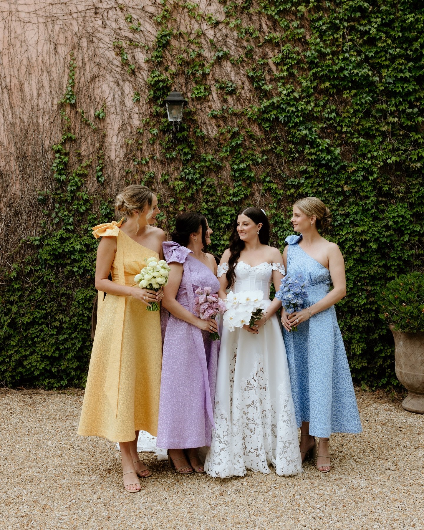 Beautiful spring colours with Nicci &amp; her girls 🌸