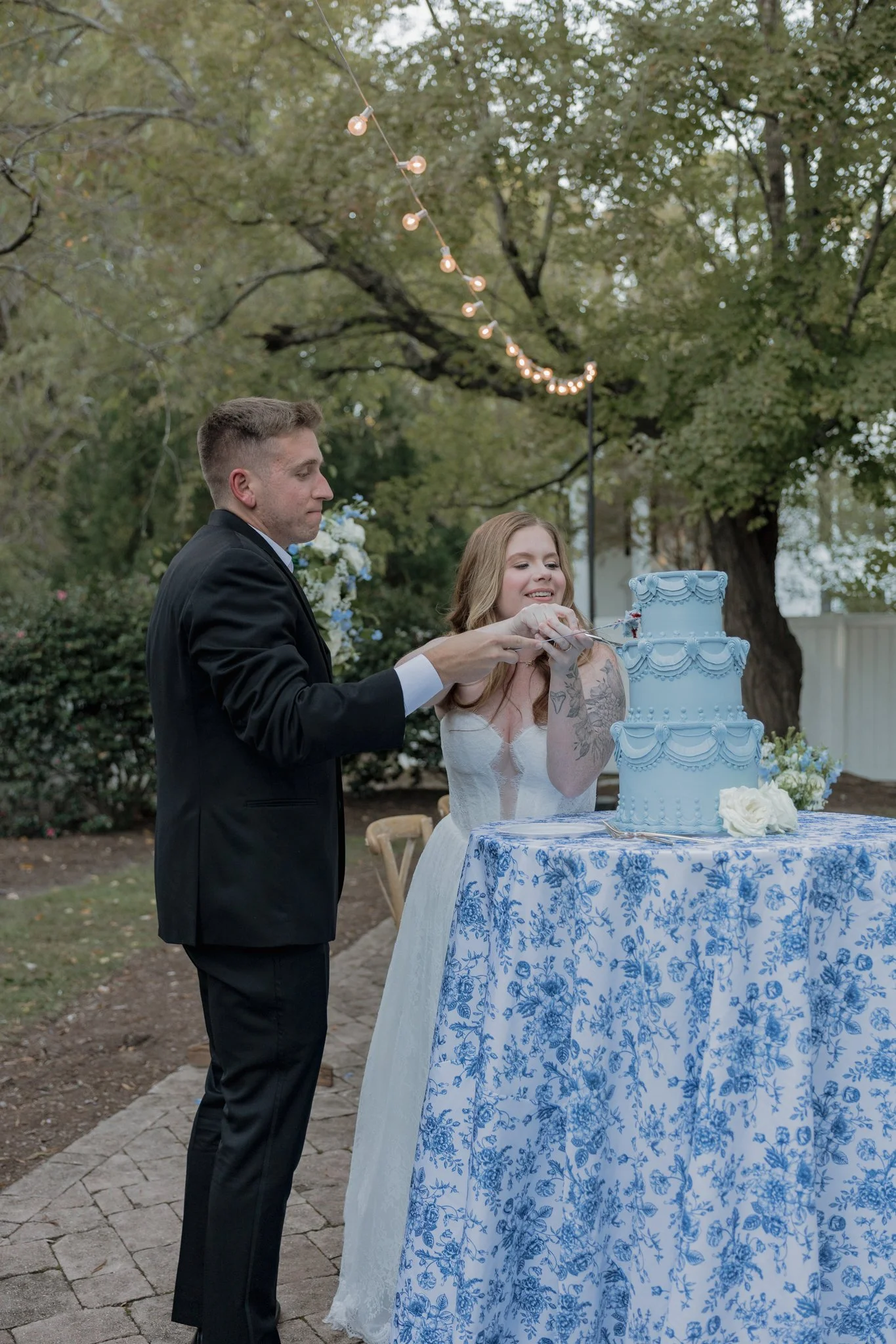 Hannah+AustinWeddingPreviews-147.jpg