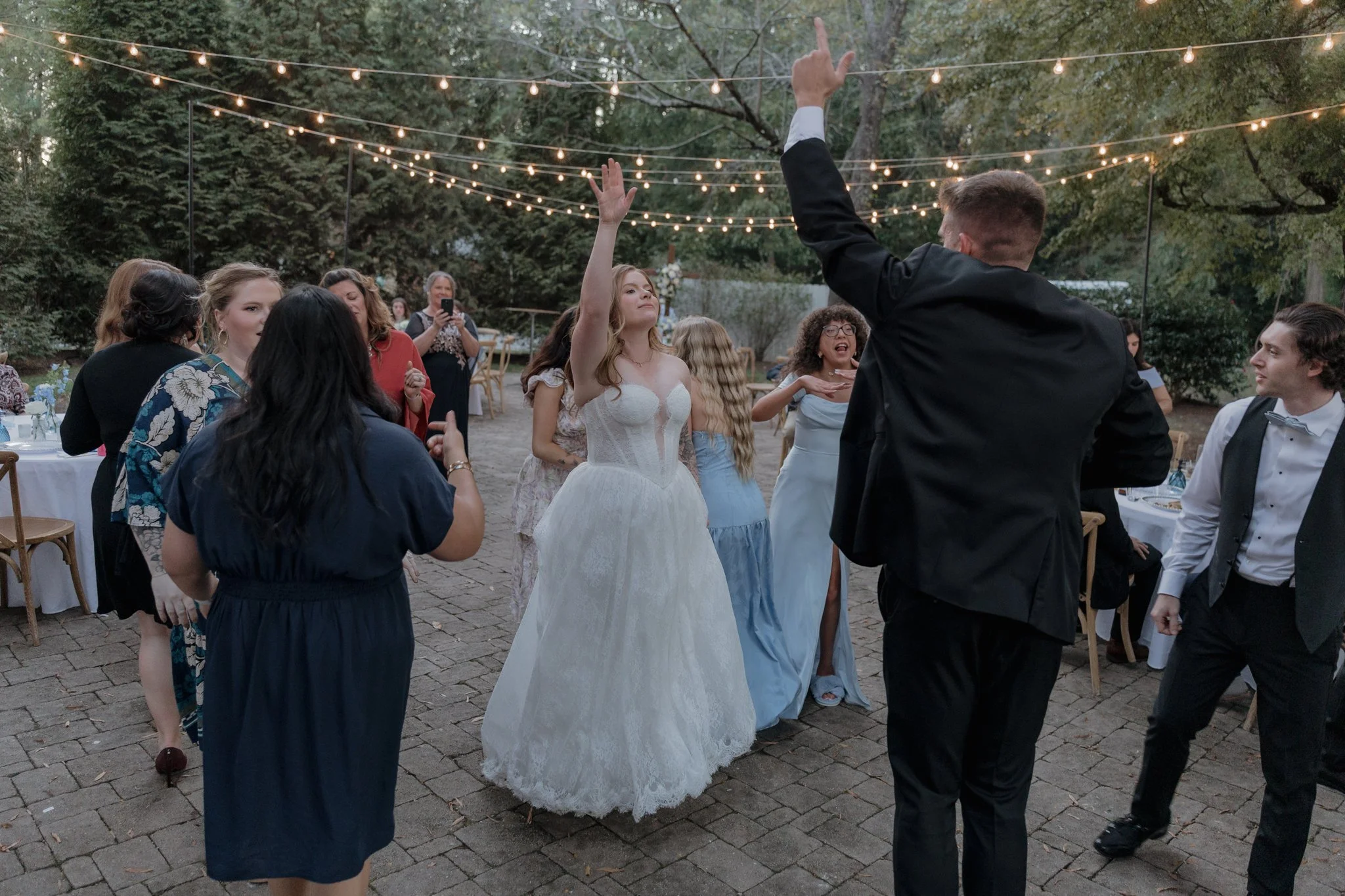 Hannah+AustinWeddingPreviews-158.jpg