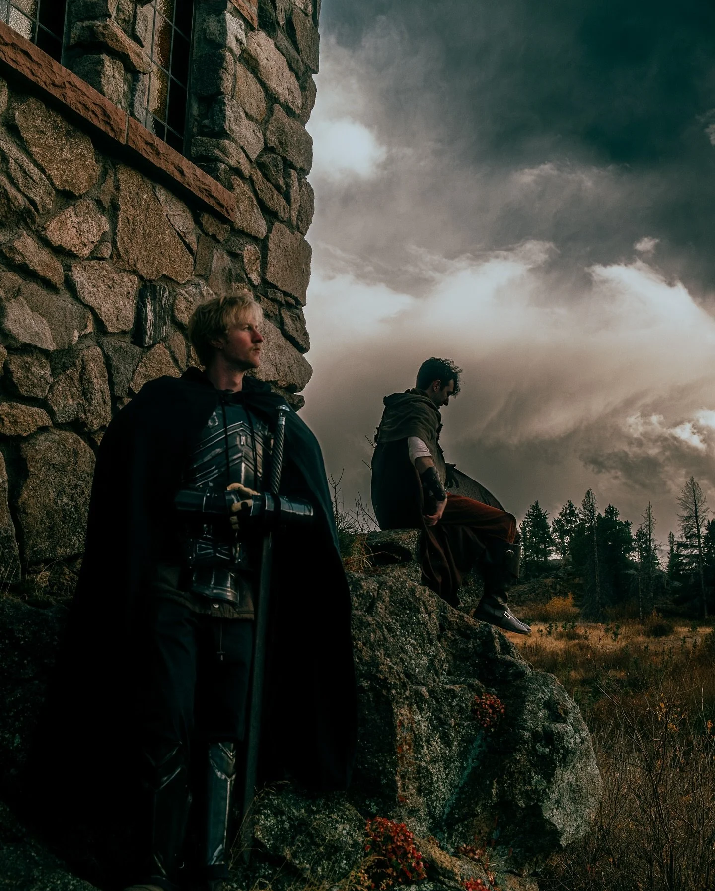 LOTR/Elden Ring inspired shoot done with @paxtonlohr and @yat_yom. Favorite stills from one of my favorite shoots🙏🏔️

Shot on @fujifilmx_us x-s20 18-55mm 2.8
#fujifilm #photographer #cinematic #eldenring #lotr #cosplay #explore