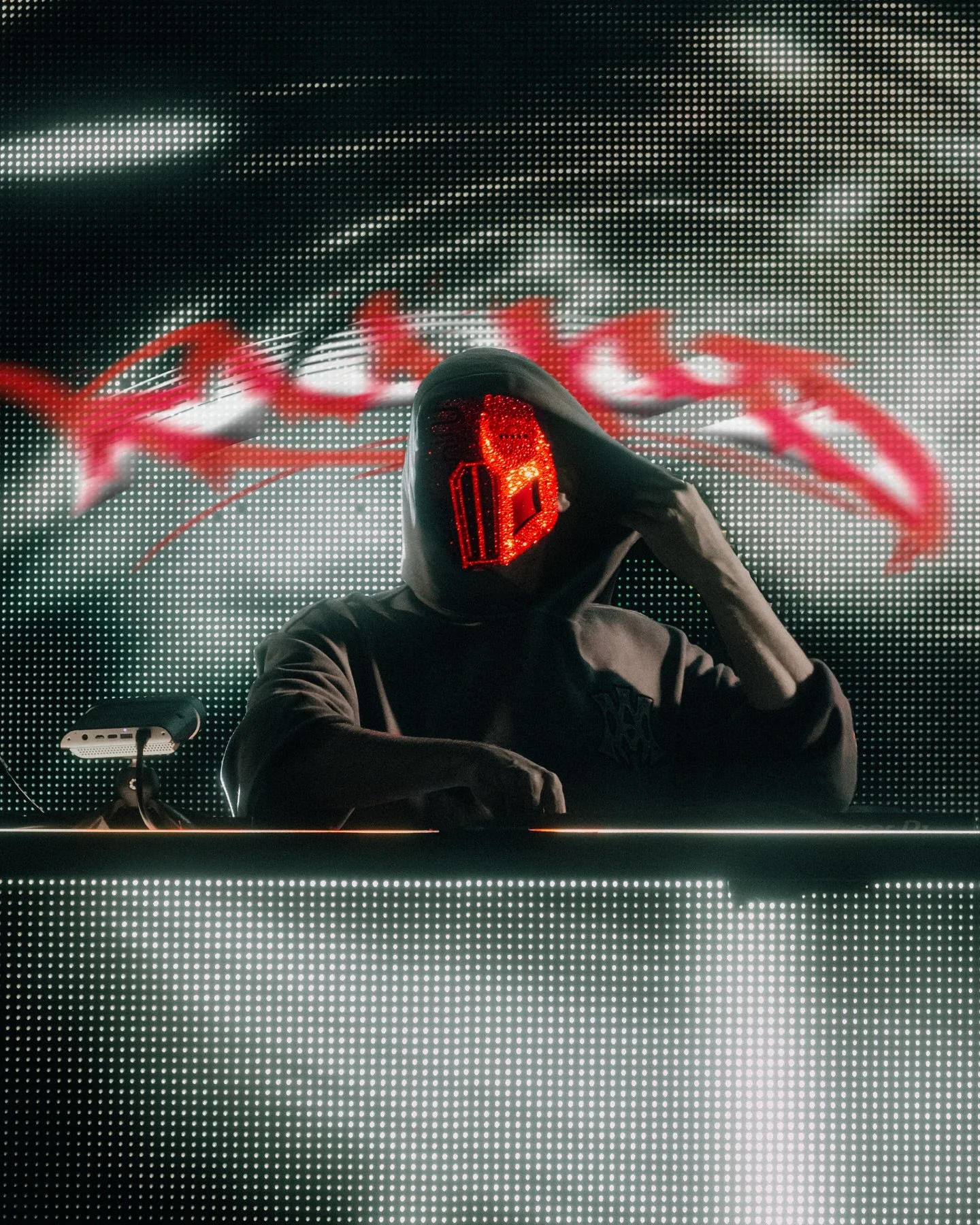 There&rsquo;s another side that you don&rsquo;t know&hellip;

@sickickmusic for Supernatural Festival by @globaldanceus shot on @fujifilmx_us xs-20

#fujifilm #denveredm #concertphotographer #denverphotographer #swag #kuronova