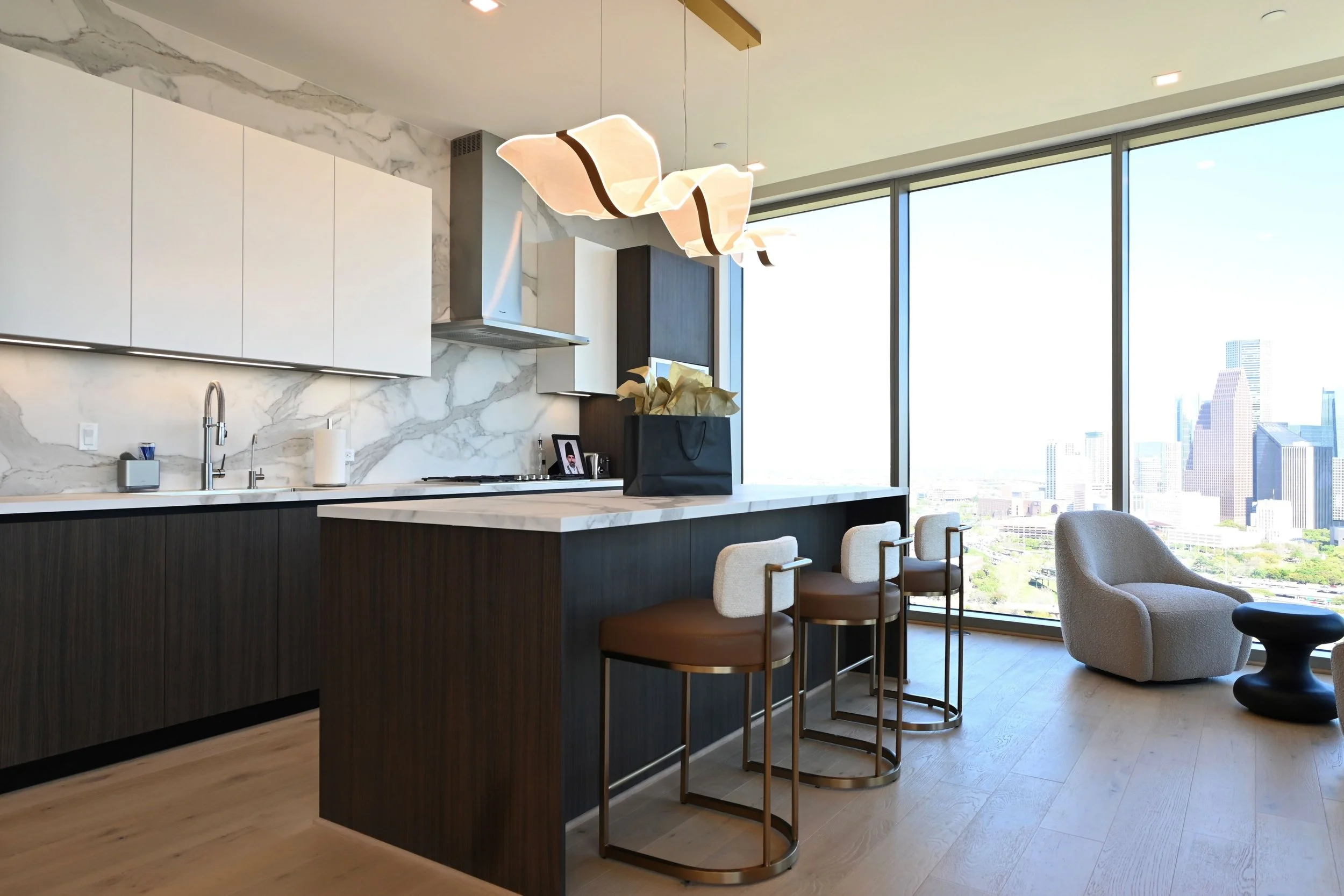 Houston-Modern-Marble-Kitchen.jpg