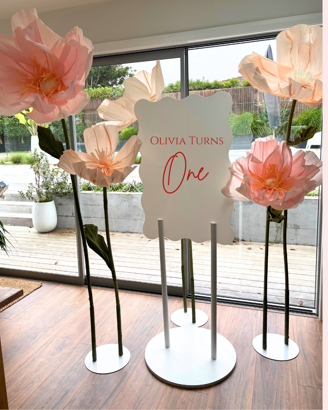 Giant Flower Hire Auckland: Style the Big Moments and Make the Little Details Yourself