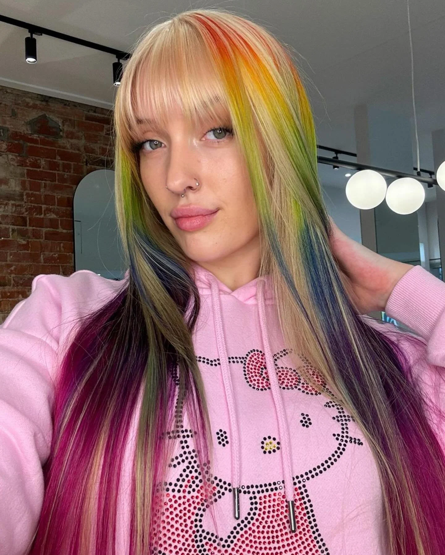 🌈The picture says it all🐱

Our stunning client @sanrihoe.333 smashing the rainbow look! 🤩

#transformation #hairtransformation #rainbow #rainbowhair #melbournehairdresser #flippedhair #staino #evohair #fyp #fypシ #viralhair